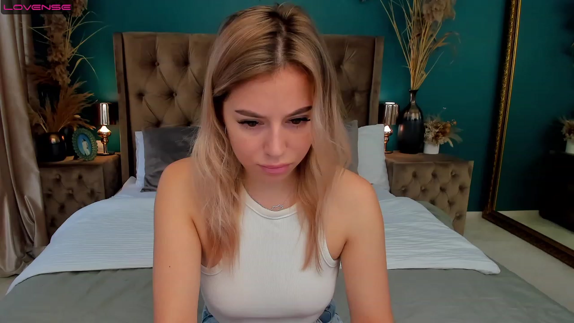 Gallery image thumbnail from SofiBloom's myfreecams stream on, 08/13/2023, 08:02 image 12 of 20