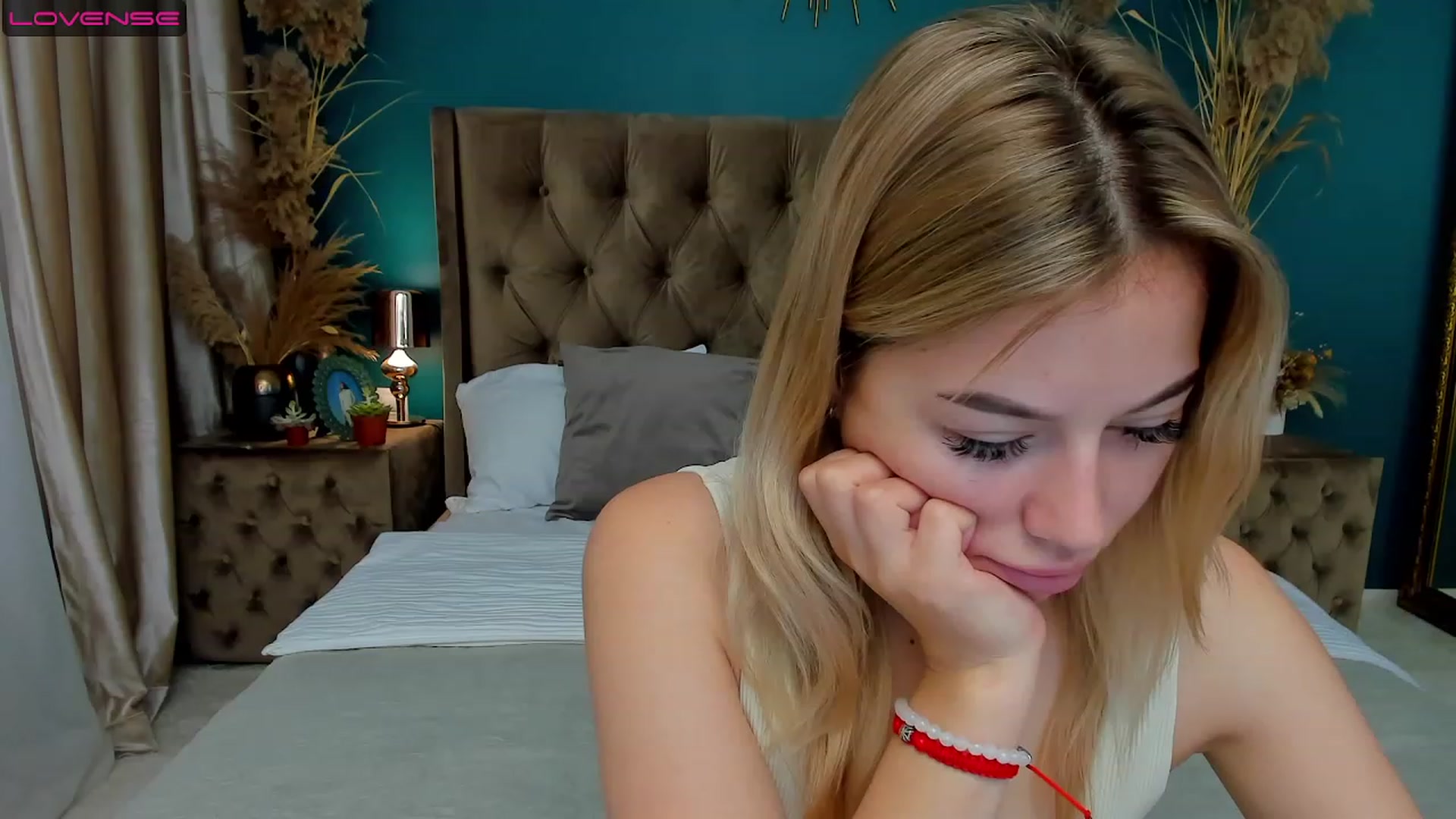 Gallery image thumbnail from SofiBloom's myfreecams stream on, 08/16/2023, 06:42 image 13 of 20