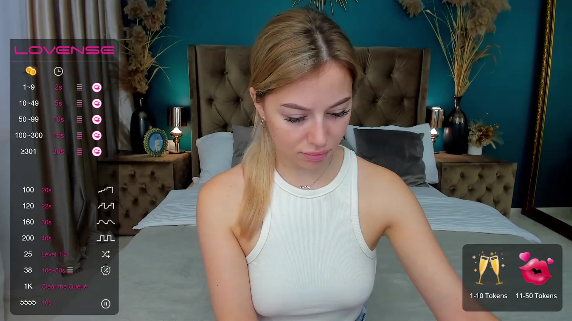 Gallery image thumbnail from SofiBloom's myfreecams stream on, 08/16/2023, 11:10 image 4 of 20