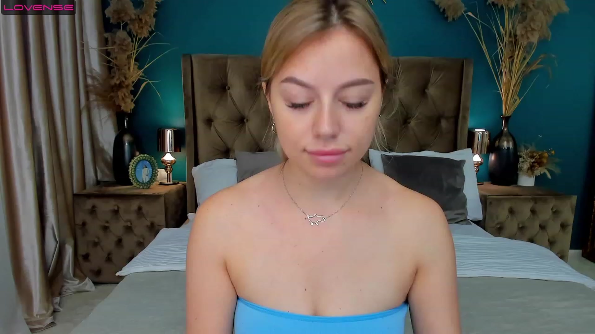 Gallery image thumbnail from SofiBloom's myfreecams stream on, 08/16/2023, 11:10 image 2 of 20