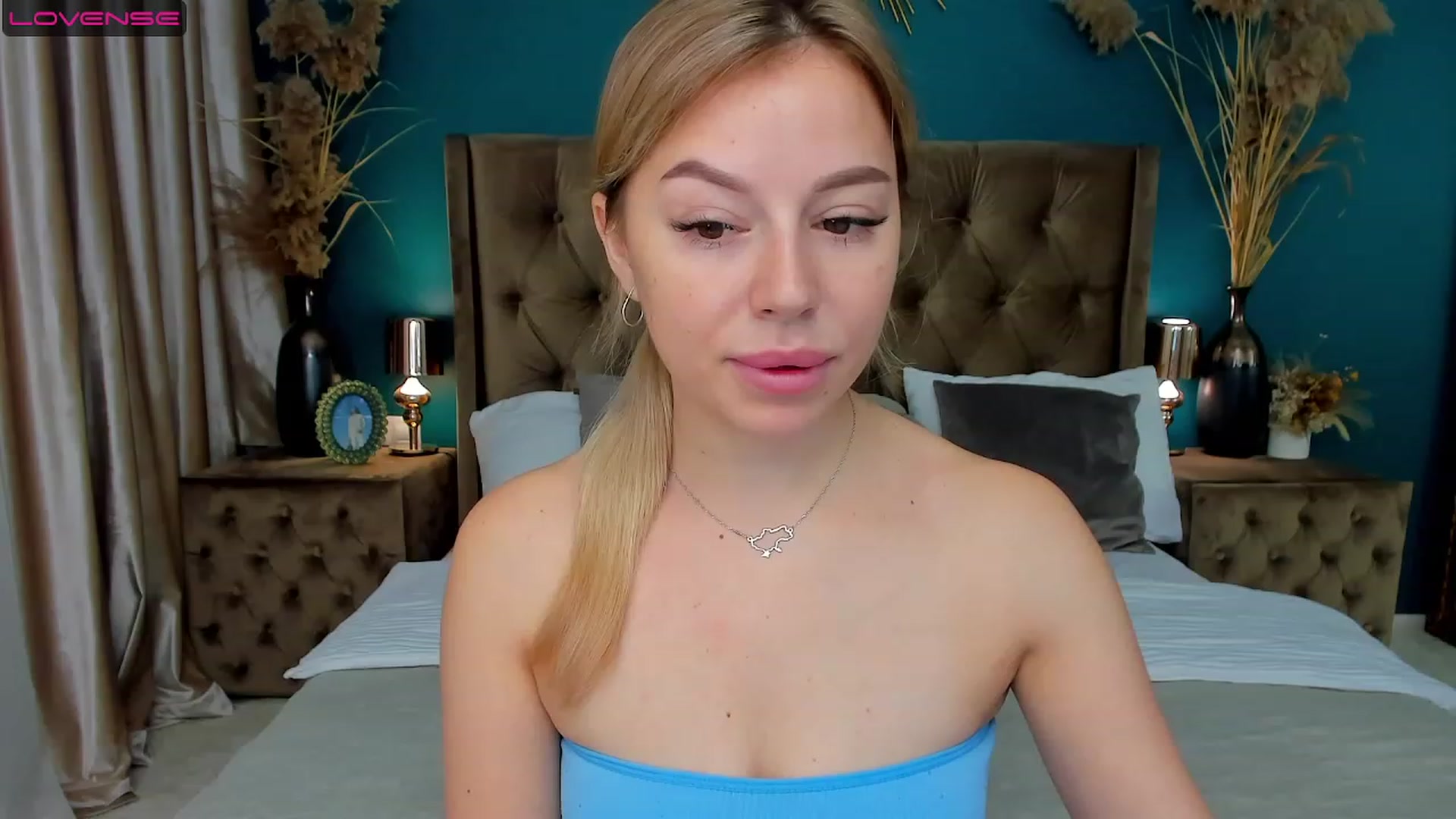 Gallery image thumbnail from SofiBloom's myfreecams stream on, 08/16/2023, 11:10 image 1 of 20