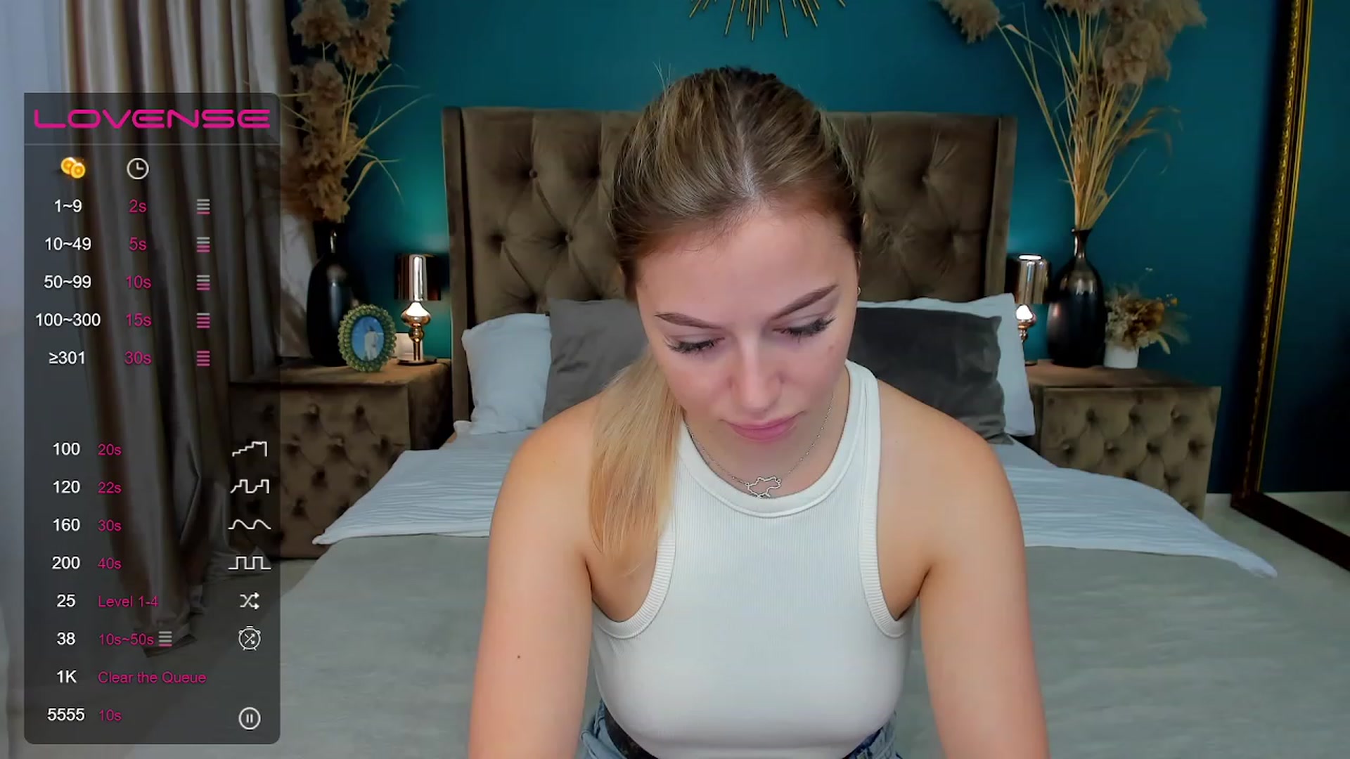 Gallery image thumbnail from SofiBloom's myfreecams stream on, 08/16/2023, 11:10 image 14 of 20