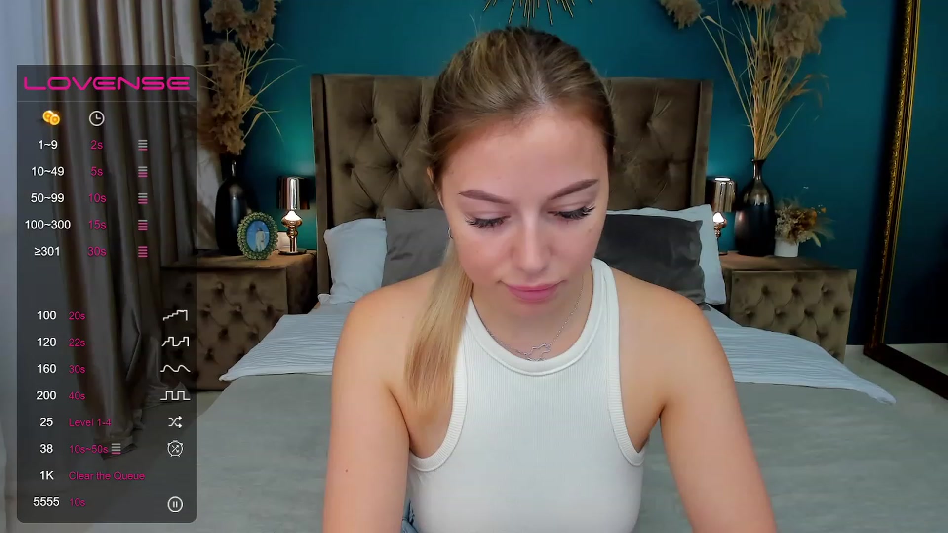 Gallery image thumbnail from SofiBloom's myfreecams stream on, 08/16/2023, 11:10 image 17 of 20