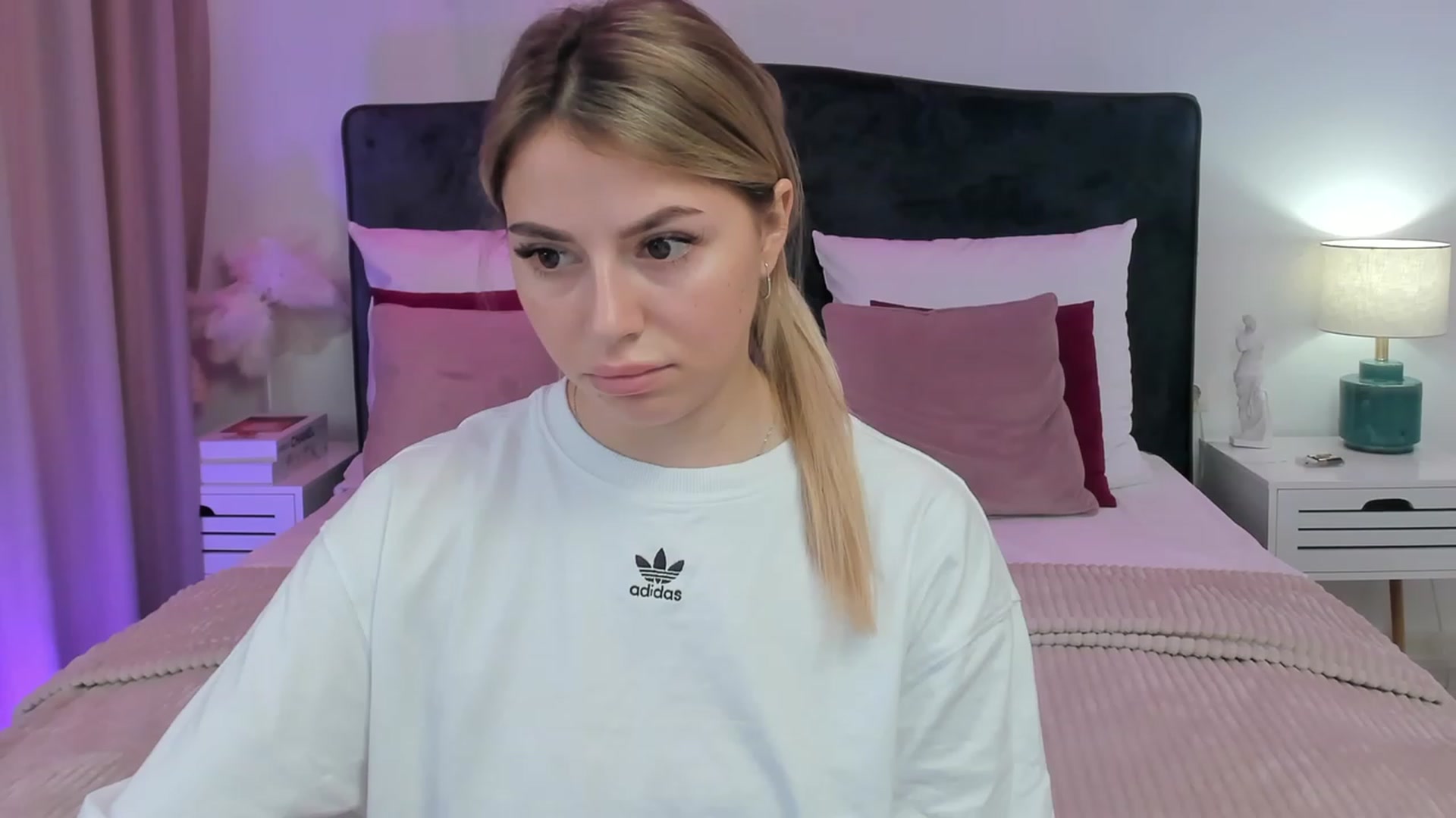 Gallery image thumbnail from SofiBloom's myfreecams stream on, 08/18/2023, 12:00 image 11 of 20