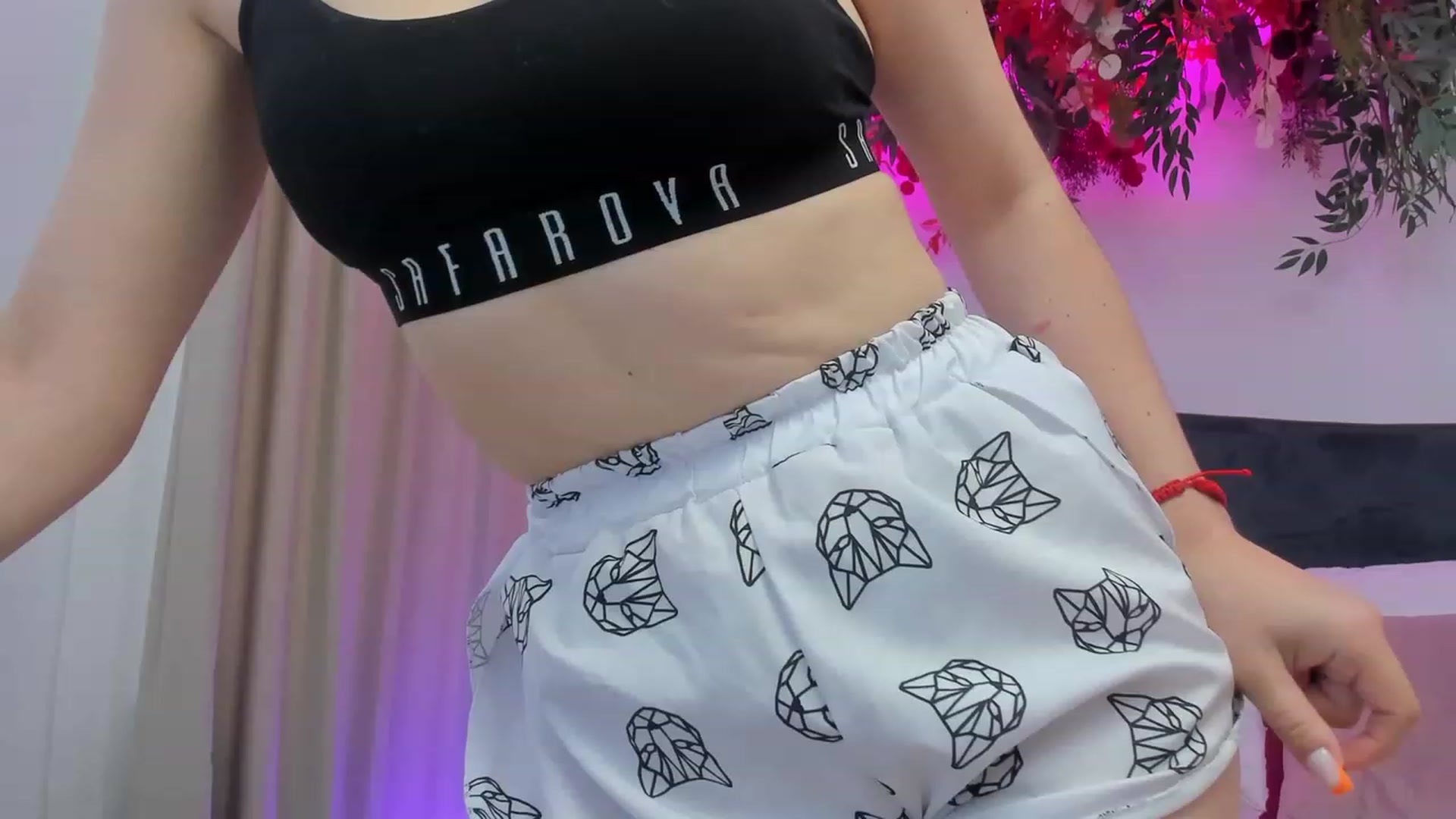 Gallery image thumbnail from SofiBloom's myfreecams stream on, 08/19/2023, 11:55 image 19 of 20