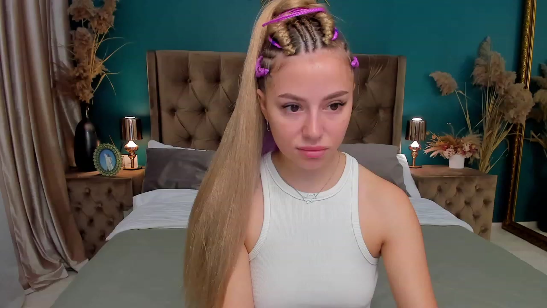 Gallery image thumbnail from SofiBloom's myfreecams stream on, 08/20/2023, 05:31 image 11 of 20