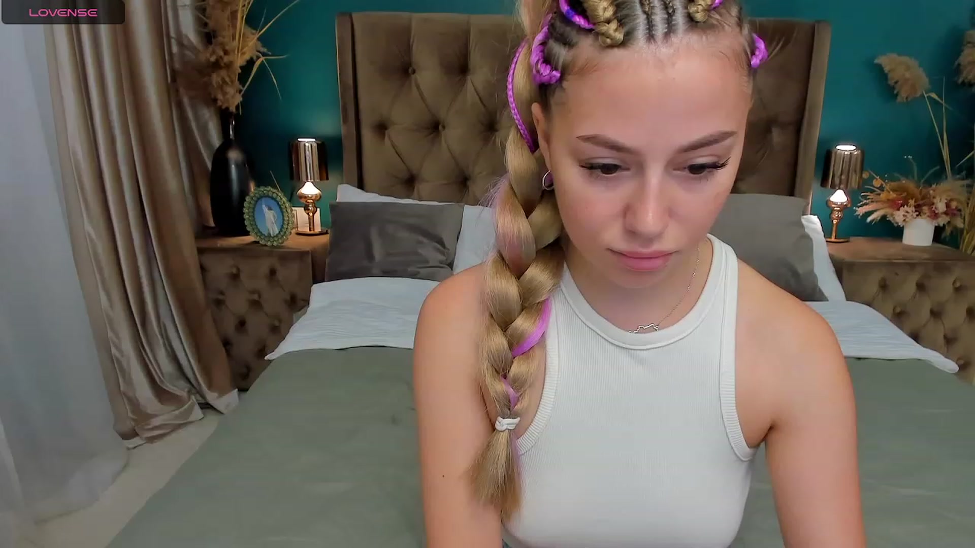 Gallery image thumbnail from SofiBloom's myfreecams stream on, 08/20/2023, 10:07 image 16 of 20