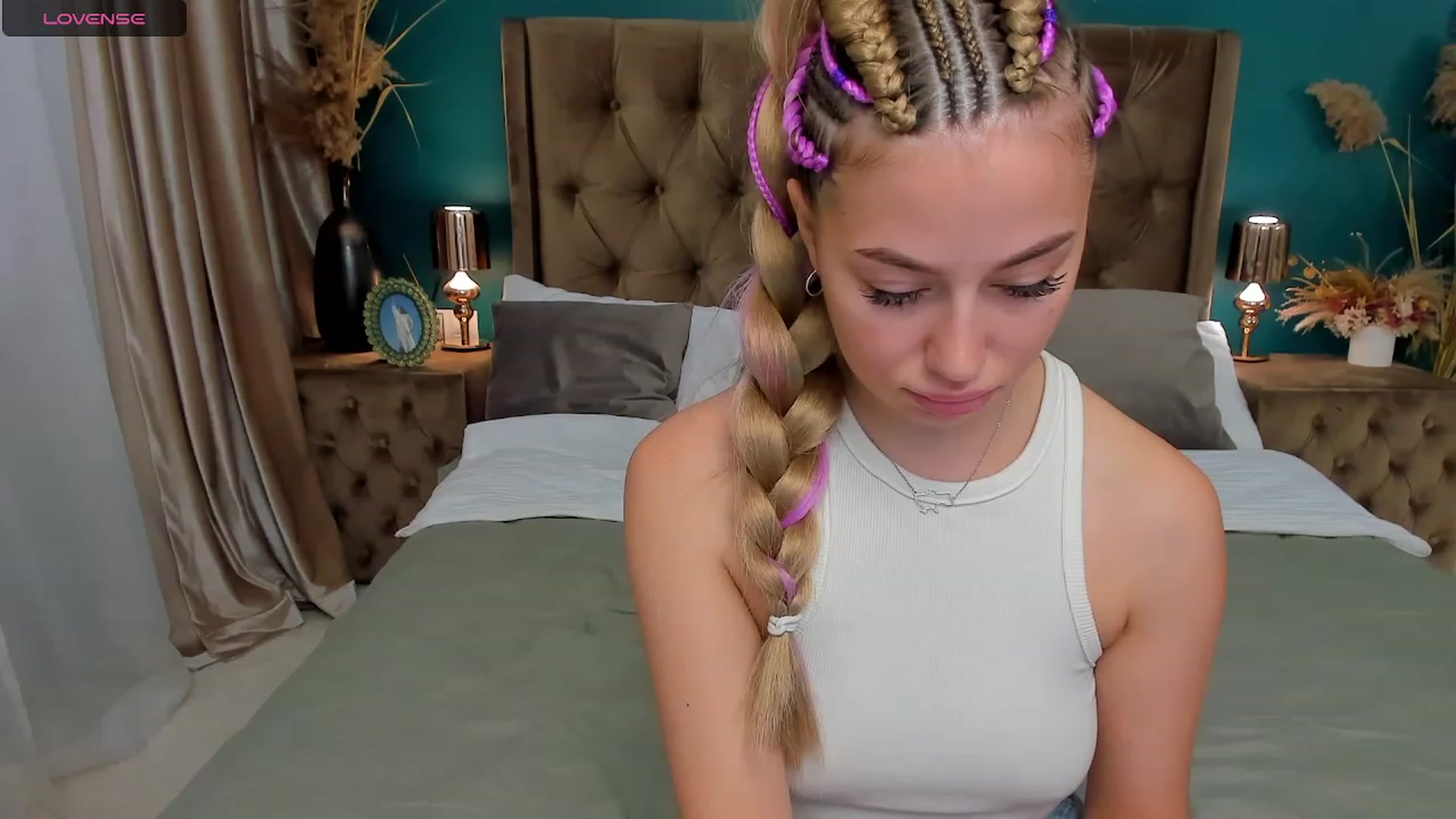 Gallery image thumbnail from SofiBloom's myfreecams stream on, 08/20/2023, 10:07 image 19 of 20