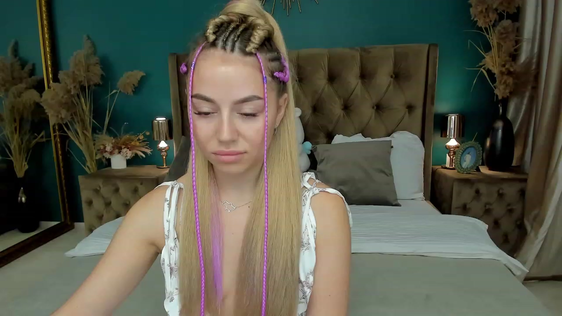 Gallery image thumbnail from SofiBloom's myfreecams stream on, 08/25/2023, 12:49 image 18 of 20