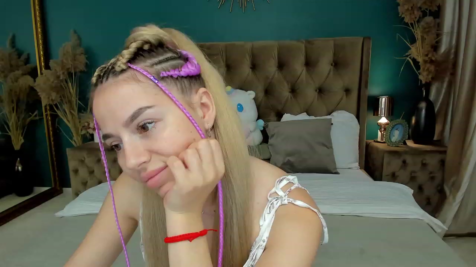 Gallery image thumbnail from SofiBloom's myfreecams stream on, 08/25/2023, 12:49 image 17 of 20