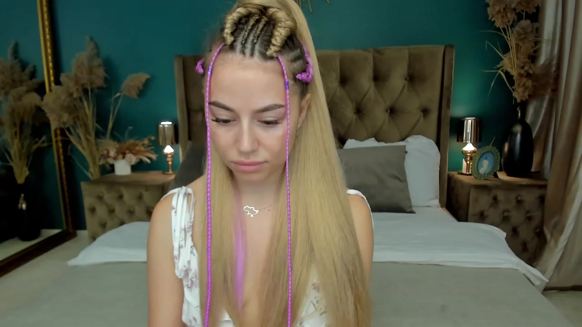 Gallery image thumbnail from SofiBloom's myfreecams stream on, 08/25/2023, 12:49 image 4 of 20