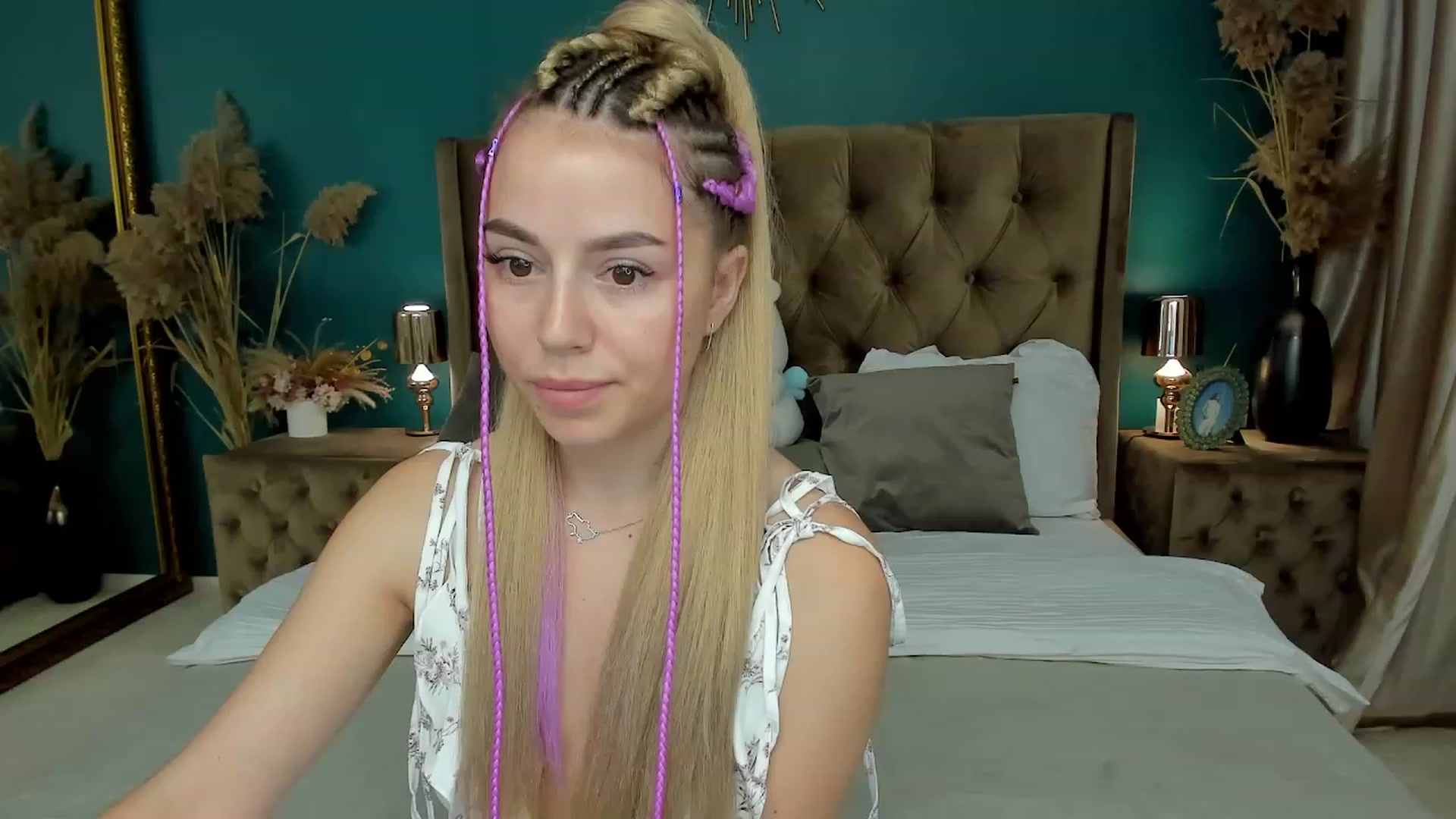 Gallery image thumbnail from SofiBloom's myfreecams stream on, 08/25/2023, 12:49 image 16 of 20