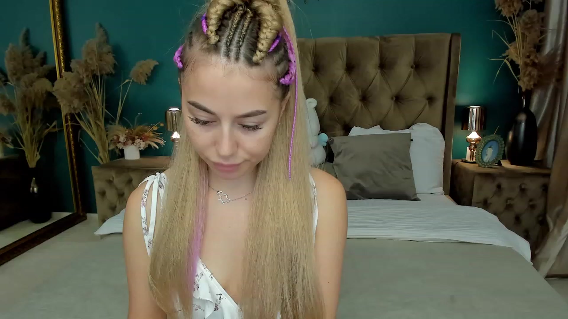 Gallery image thumbnail from SofiBloom's myfreecams stream on, 08/25/2023, 15:17 image 3 of 20