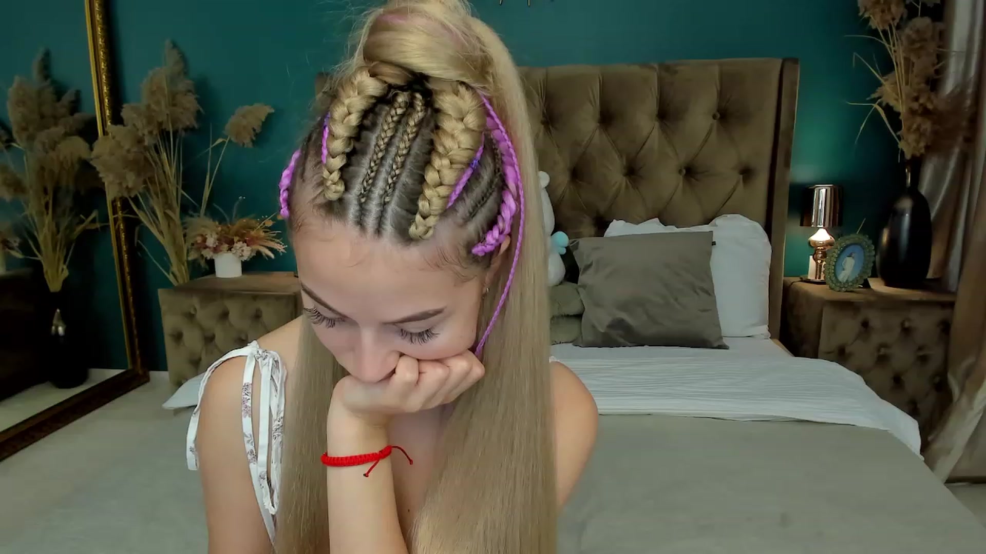 Gallery image thumbnail from SofiBloom's myfreecams stream on, 08/25/2023, 15:17 image 14 of 20