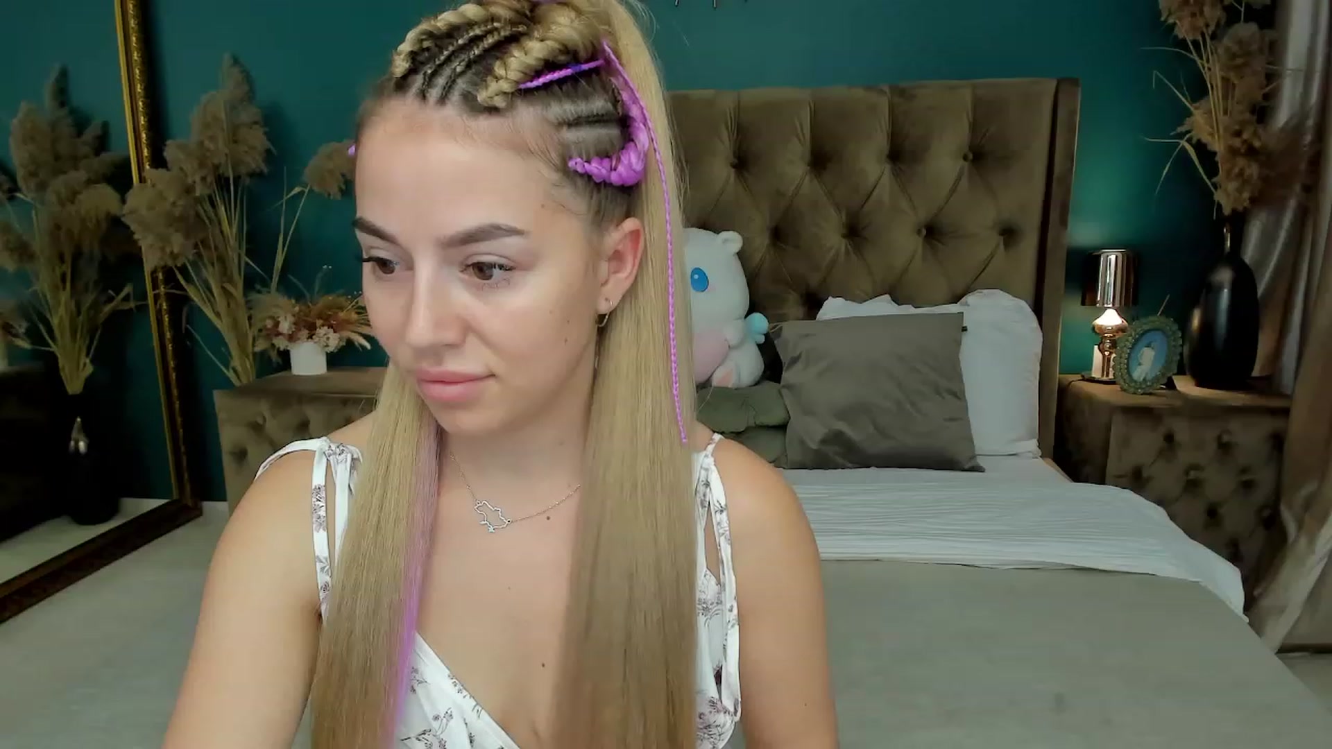 Gallery image thumbnail from SofiBloom's myfreecams stream on, 08/25/2023, 15:17 image 11 of 20