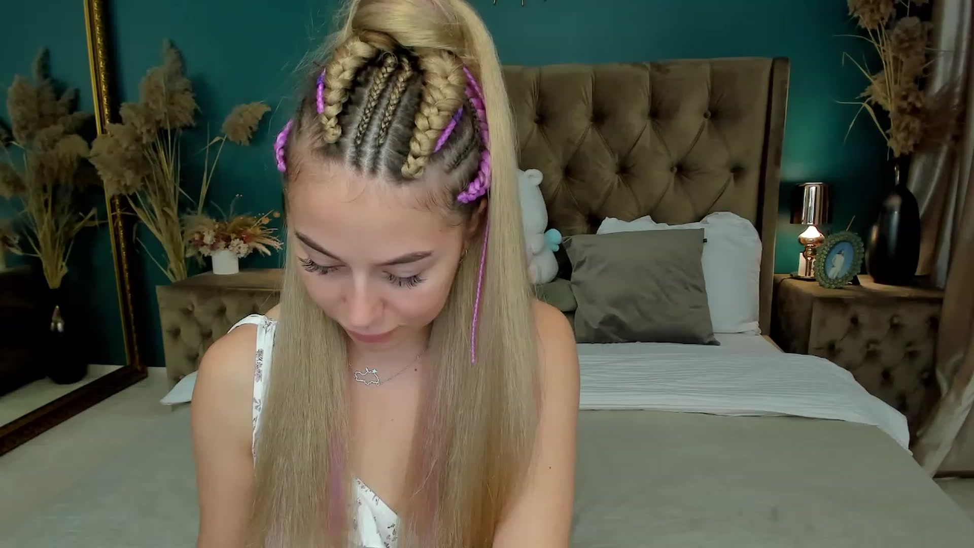Gallery image thumbnail from SofiBloom's myfreecams stream on, 08/25/2023, 15:17 image 20 of 20