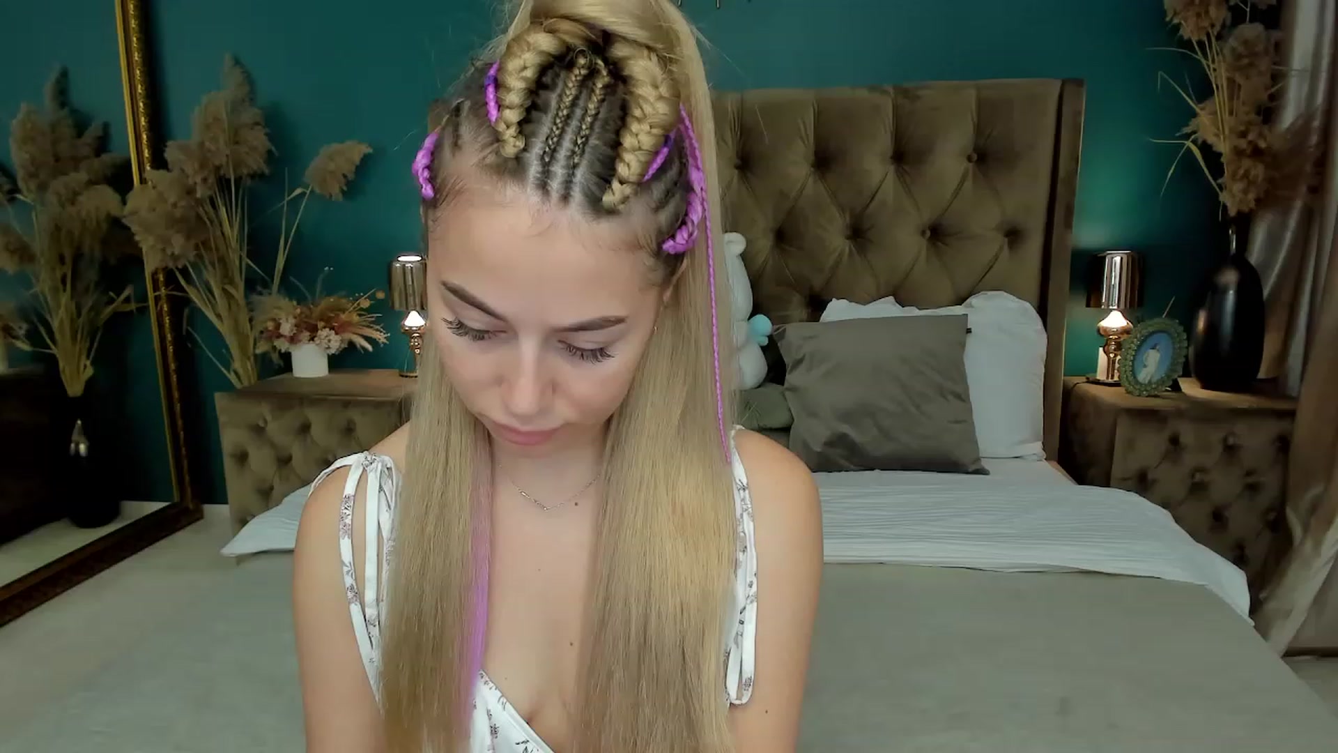 Gallery image thumbnail from SofiBloom's myfreecams stream on, 08/25/2023, 15:17 image 10 of 20