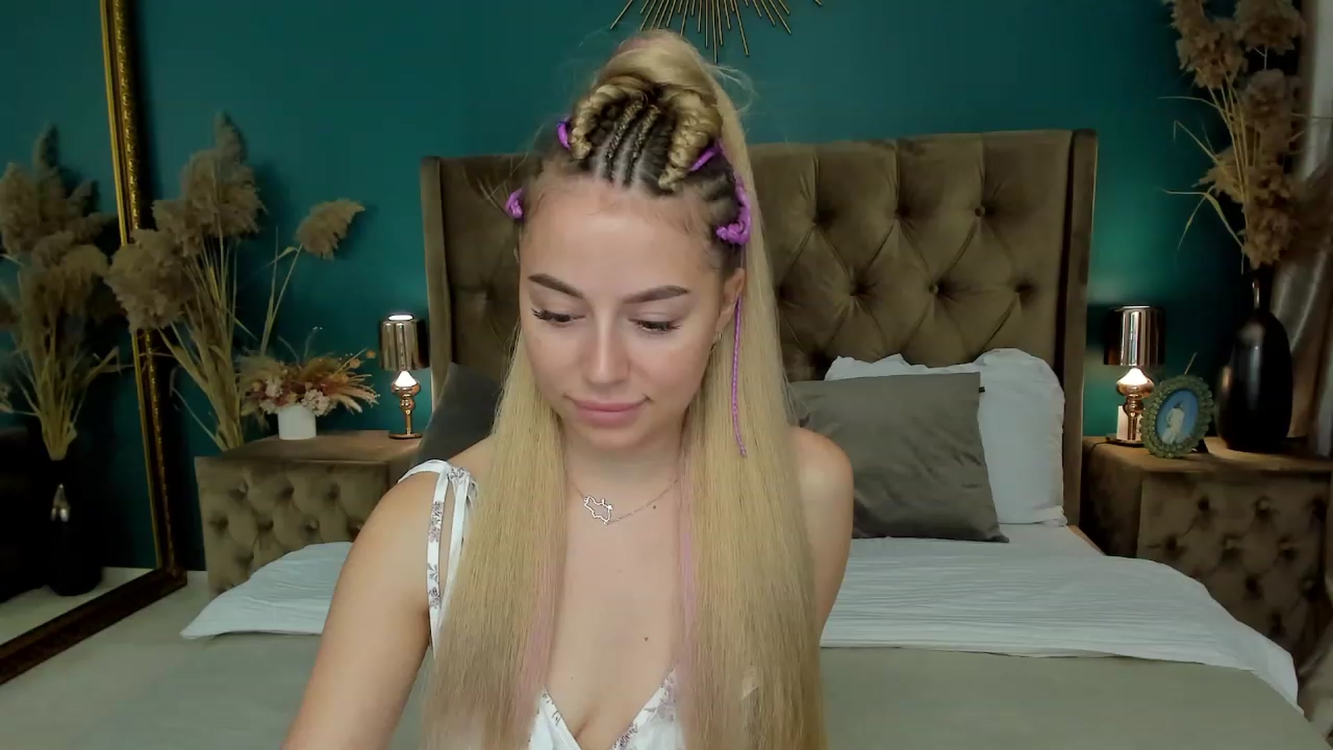 Gallery image thumbnail from SofiBloom's myfreecams stream on, 08/25/2023, 15:58 image 13 of 20