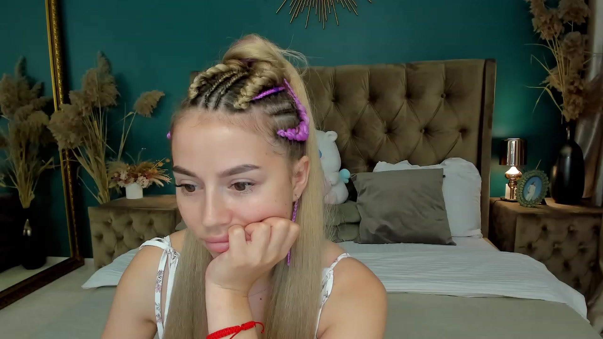 Gallery image thumbnail from SofiBloom's myfreecams stream on, 08/25/2023, 15:58 image 18 of 20