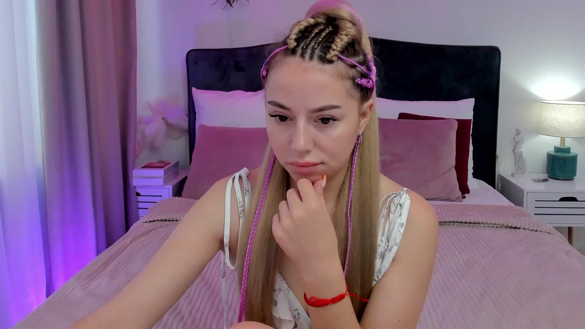 Gallery image thumbnail from SofiBloom's myfreecams stream on, 08/26/2023, 07:46 image 15 of 20