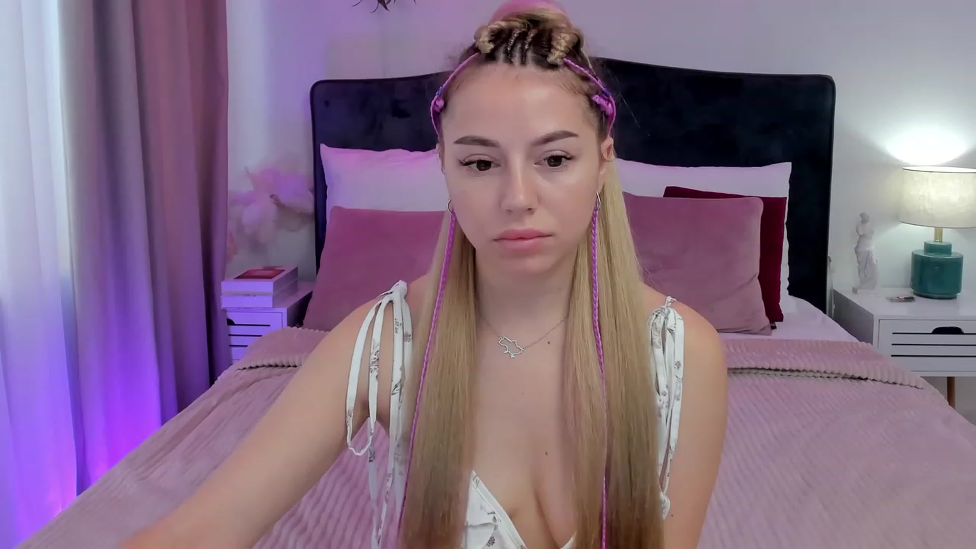 Gallery image thumbnail from SofiBloom's myfreecams stream on, 08/26/2023, 07:46 image 13 of 20