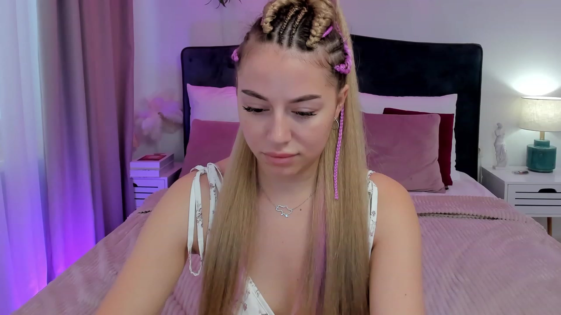 Gallery image thumbnail from SofiBloom's myfreecams stream on, 08/26/2023, 09:07 image 4 of 20