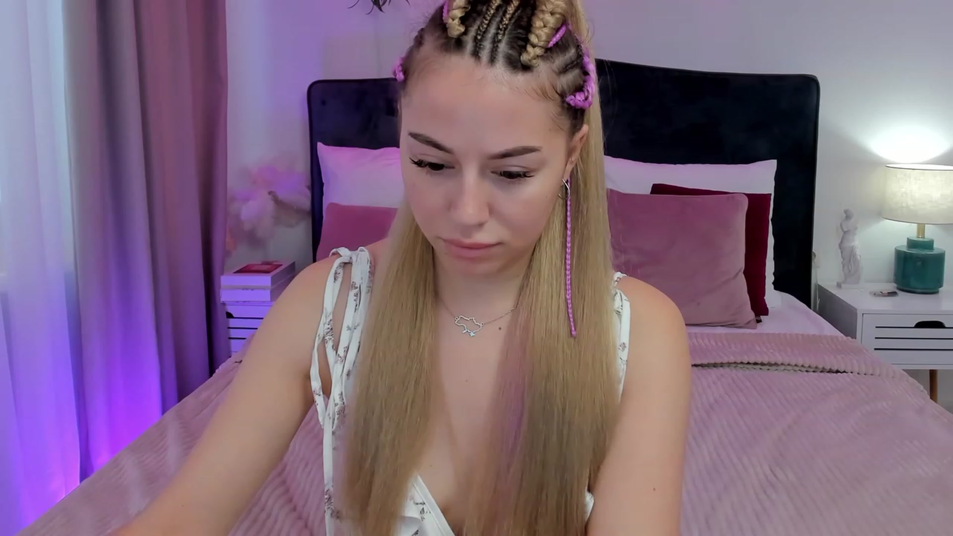 Gallery image thumbnail from SofiBloom's myfreecams stream on, 08/26/2023, 09:07 image 19 of 20
