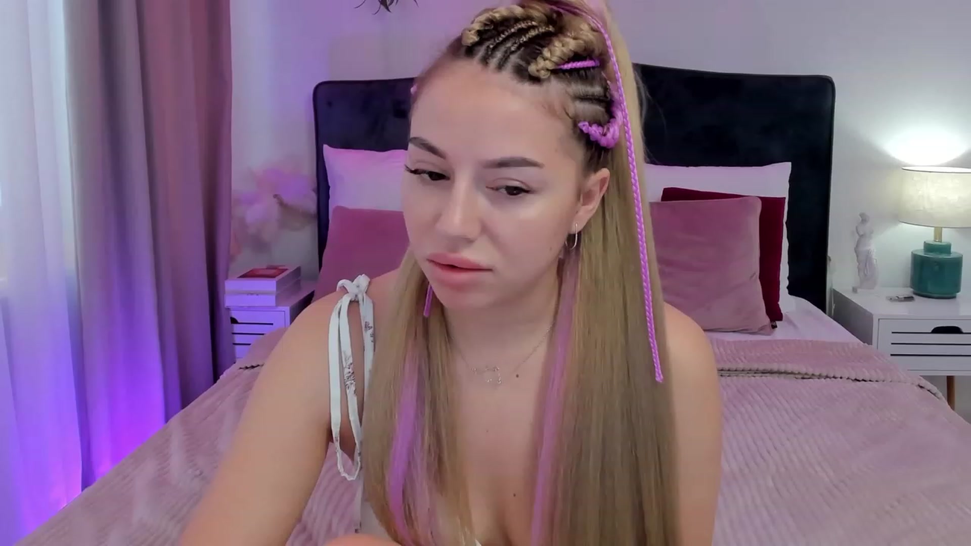 Gallery image thumbnail from SofiBloom's myfreecams stream on, 08/26/2023, 10:25 image 1 of 20