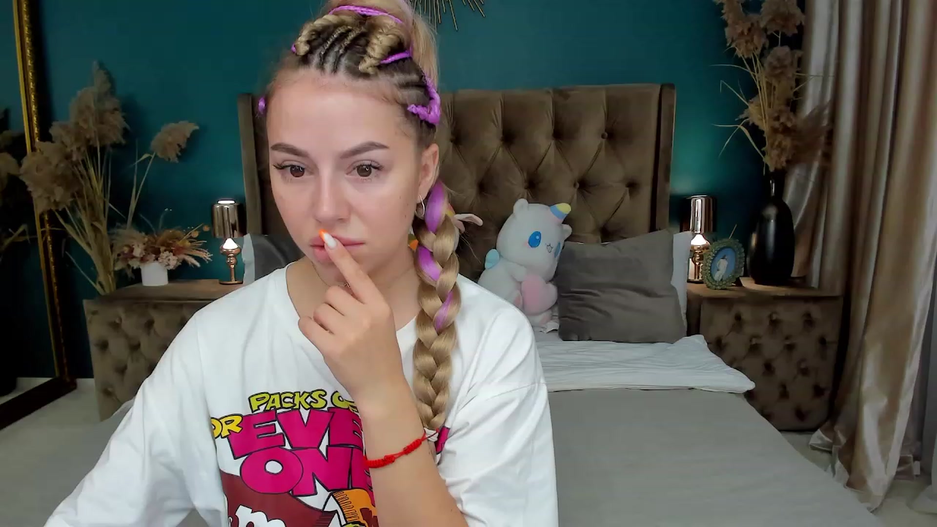 Gallery image thumbnail from SofiBloom's myfreecams stream on, 08/27/2023, 06:46 image 16 of 20
