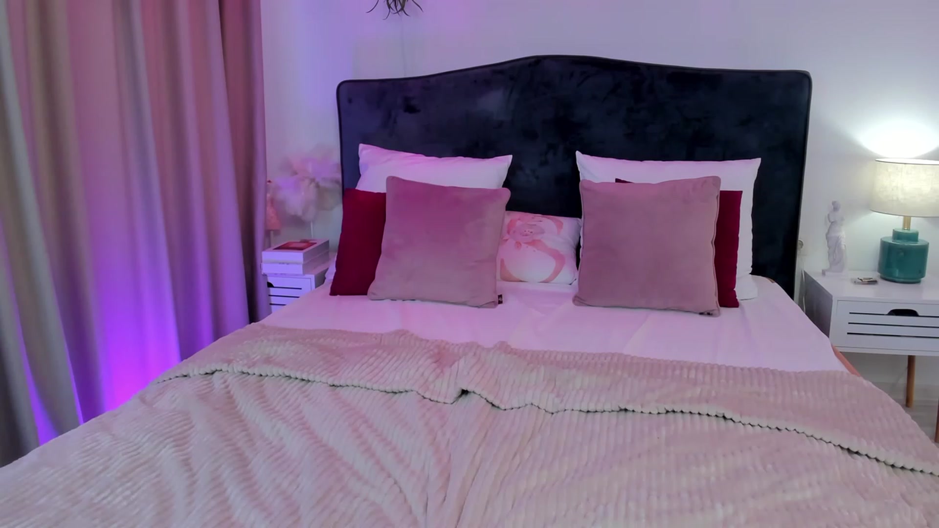 Gallery image thumbnail from SofiBloom's myfreecams stream on, 08/29/2023, 08:56 image 14 of 20