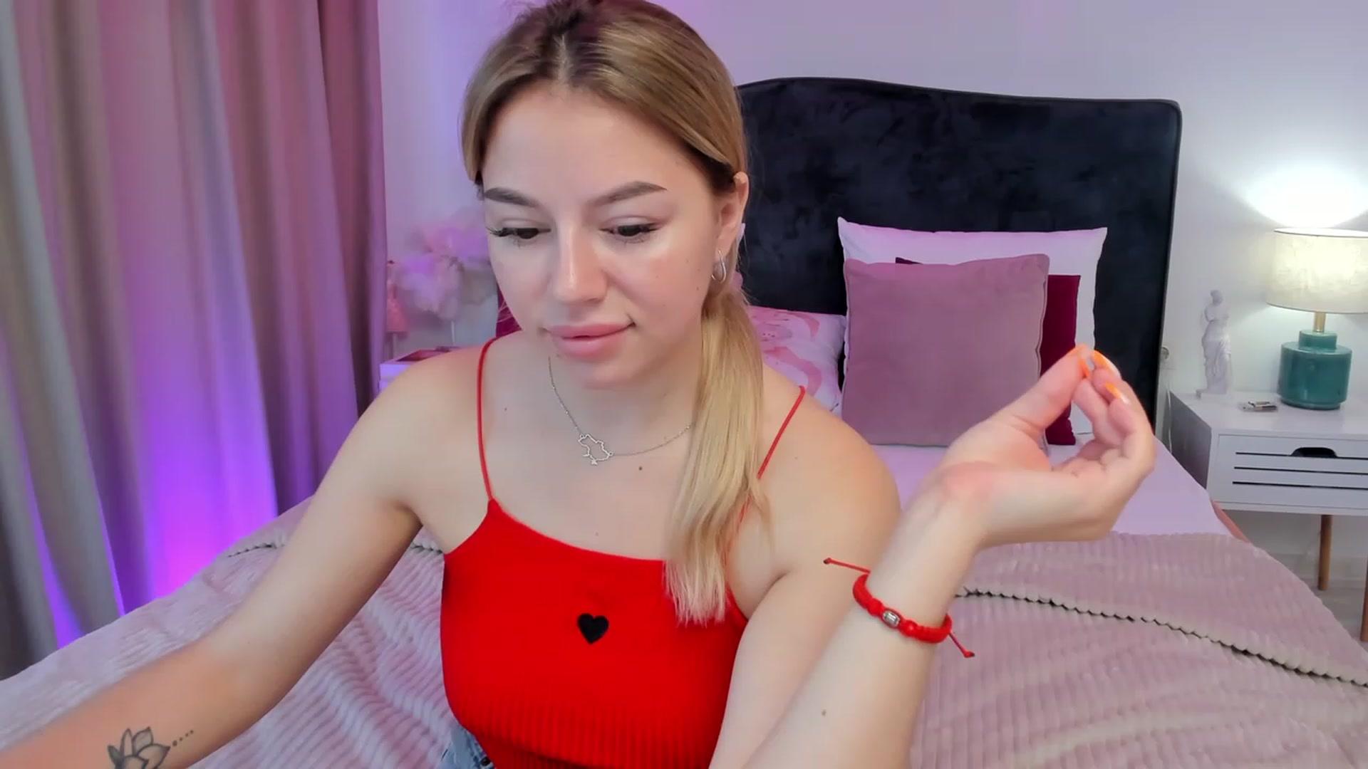 Gallery image thumbnail from SofiBloom's myfreecams stream on, 08/29/2023, 08:56 image 3 of 20