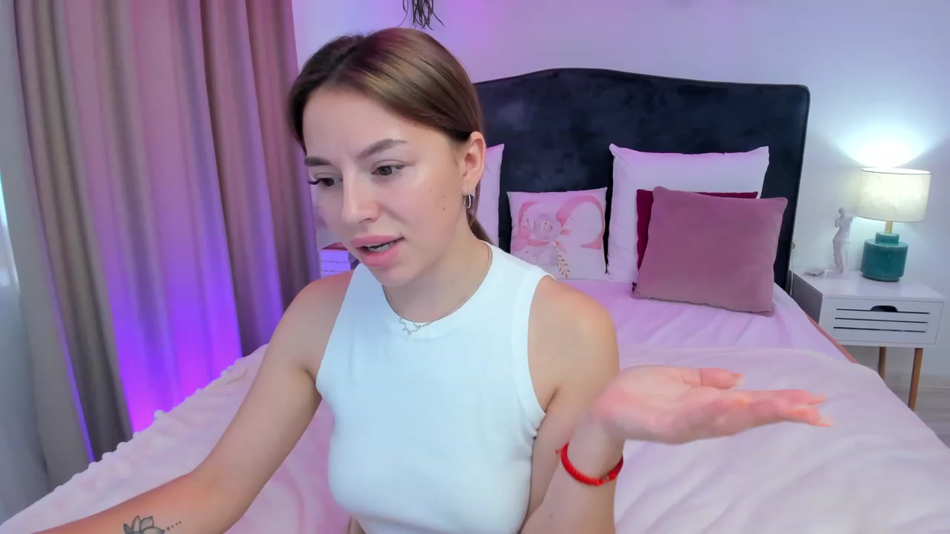 Gallery image thumbnail from SofiBloom's myfreecams stream on, 09/03/2023, 11:57 image 11 of 20