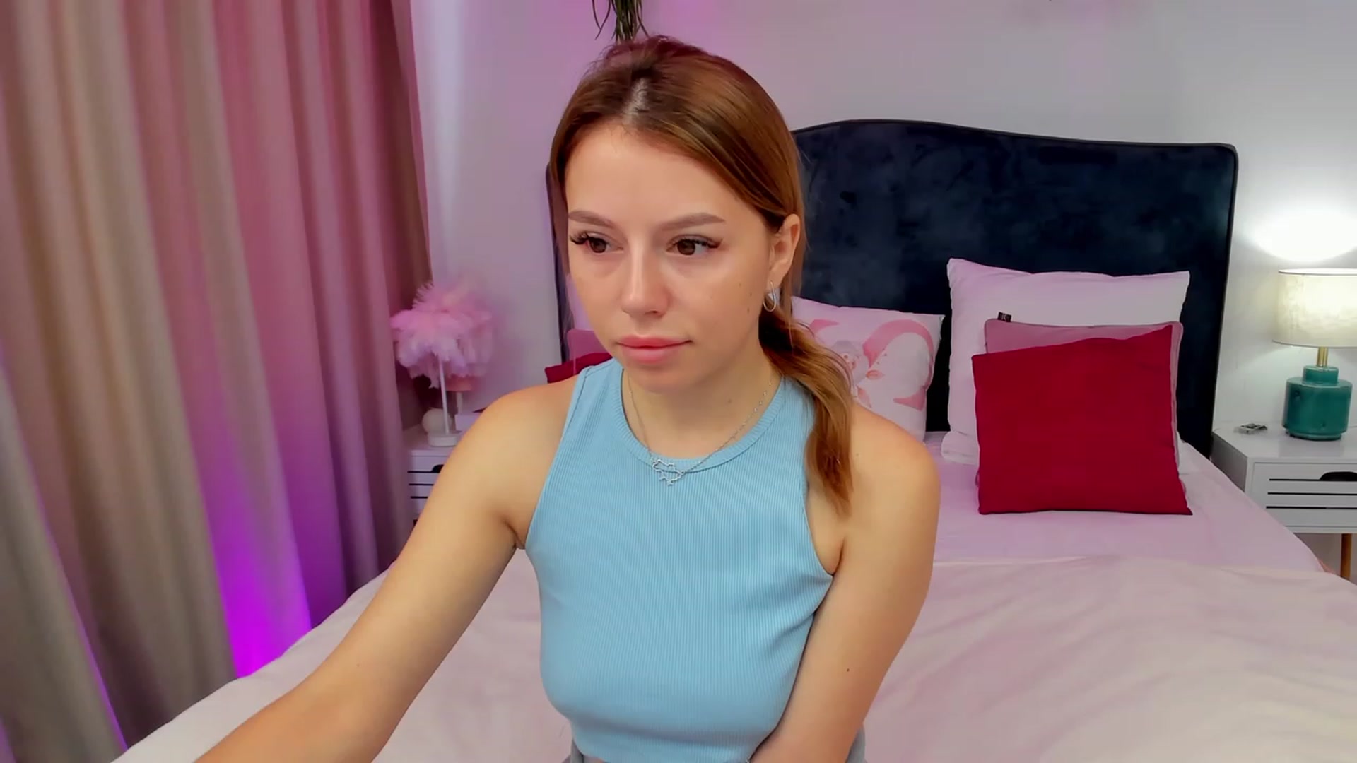 Gallery image thumbnail from SofiBloom's myfreecams stream on, 09/19/2023, 09:08 image 12 of 20