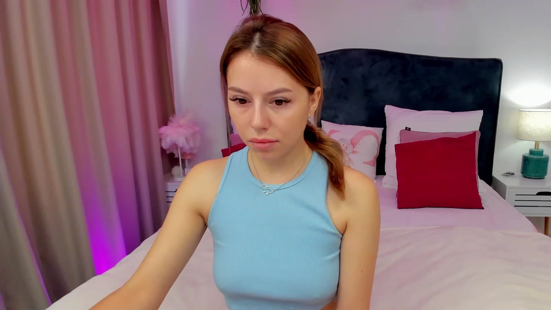 Gallery image thumbnail from SofiBloom's myfreecams stream on, 09/19/2023, 09:08 image 15 of 20