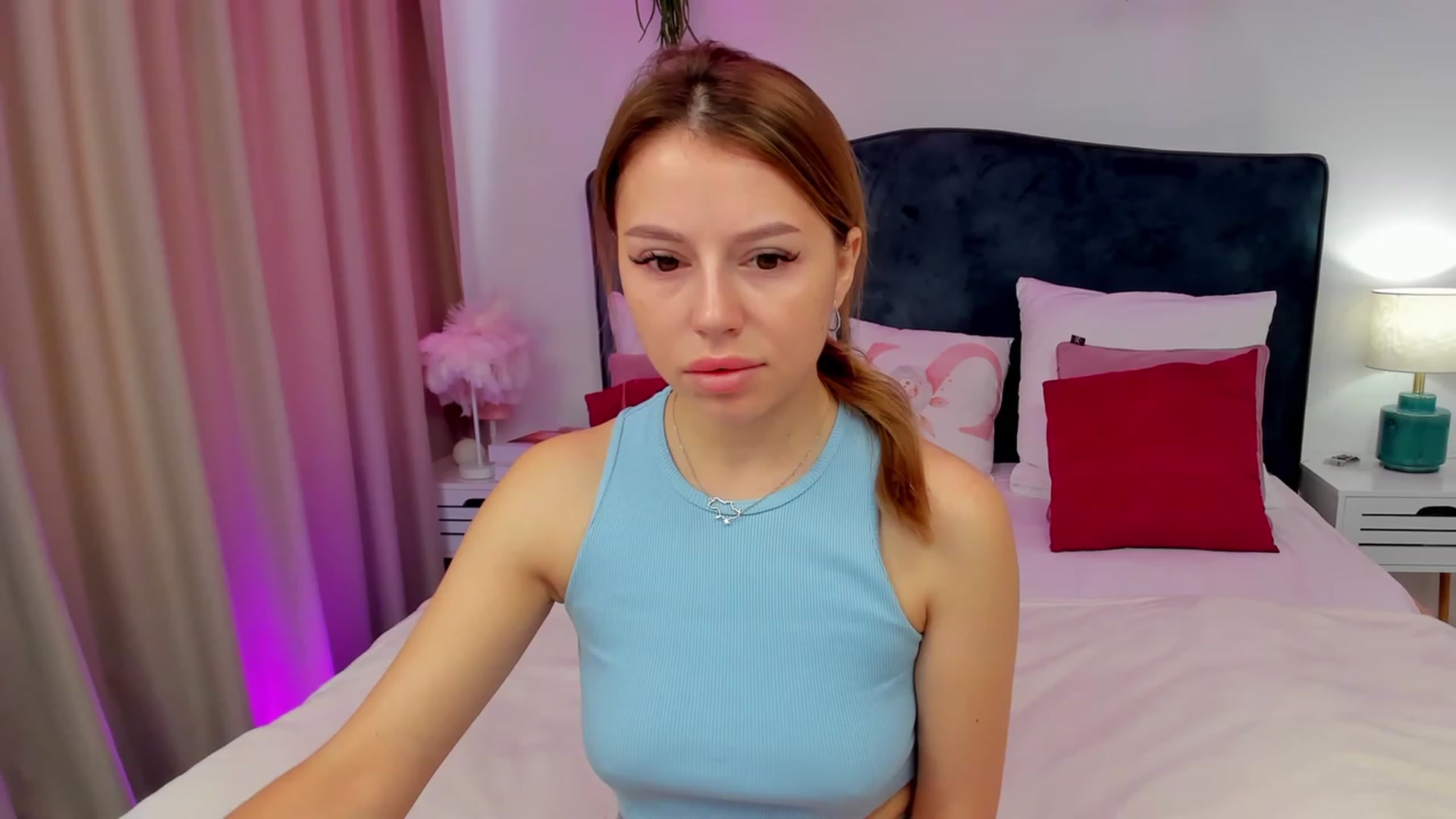 Gallery image thumbnail from SofiBloom's myfreecams stream on, 09/19/2023, 09:08 image 13 of 20