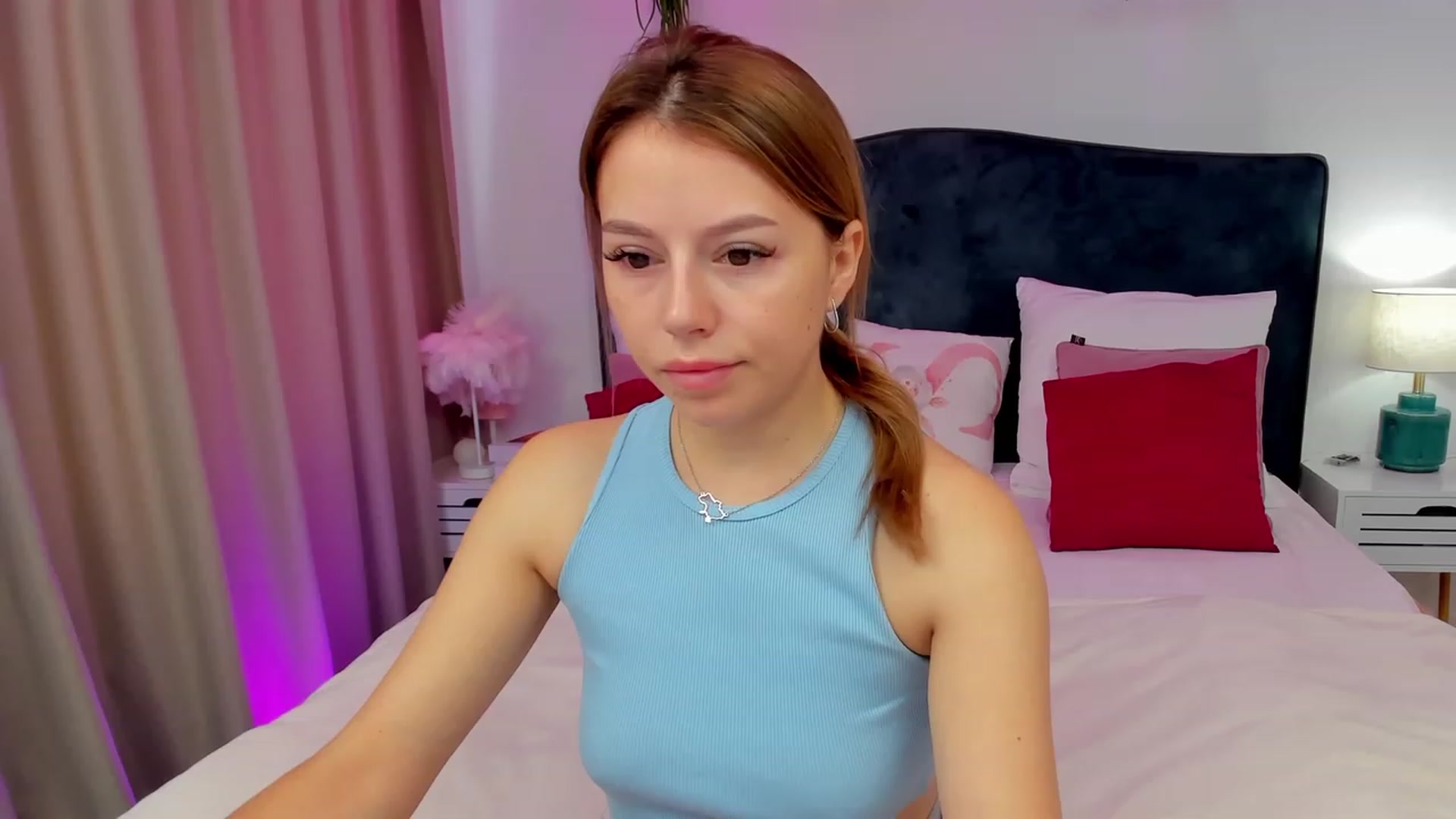 Gallery image thumbnail from SofiBloom's myfreecams stream on, 09/19/2023, 09:08 image 18 of 20