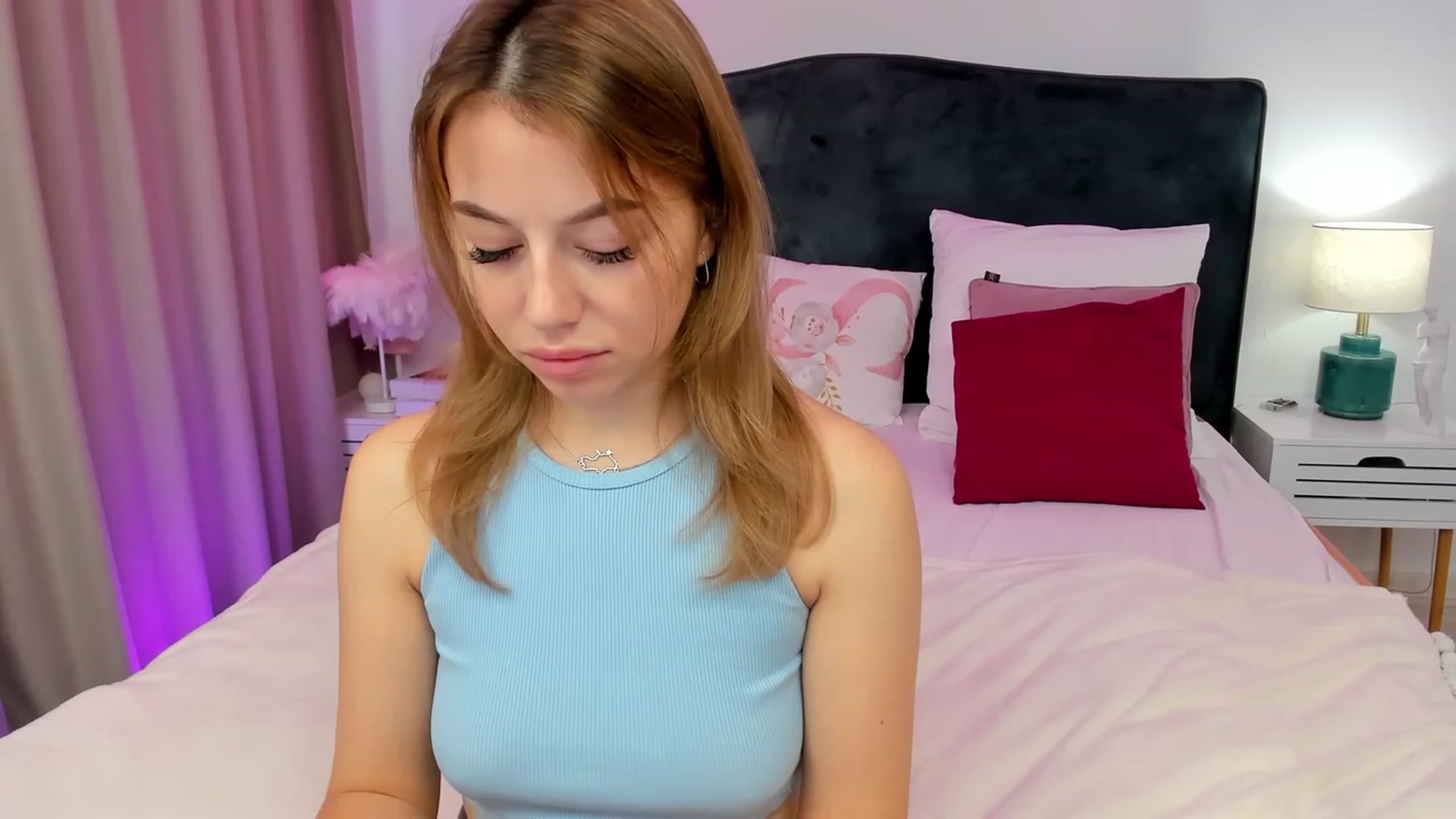 Gallery image thumbnail from SofiBloom's myfreecams stream on, 09/20/2023, 08:18 image 17 of 20