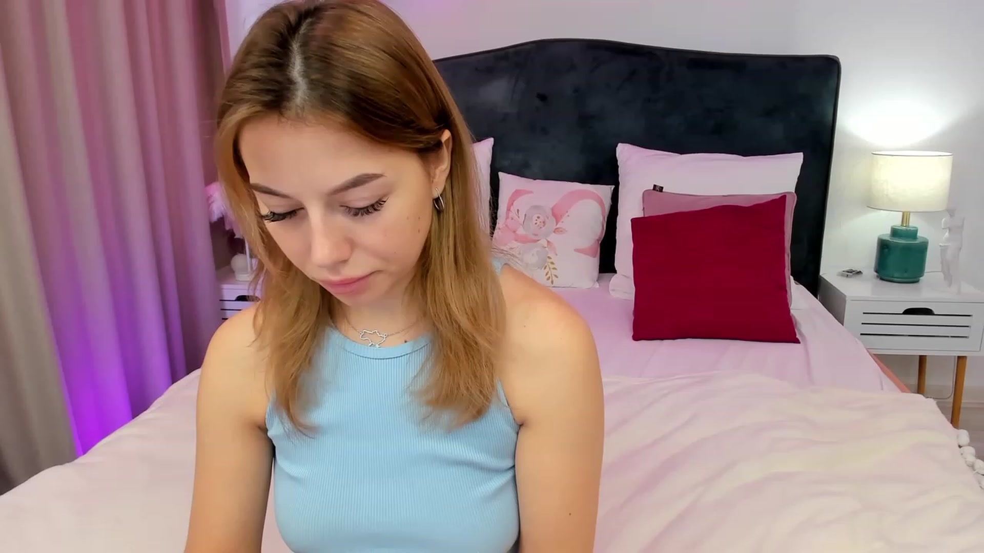 Gallery image thumbnail from SofiBloom's myfreecams stream on, 09/20/2023, 08:18 image 4 of 20