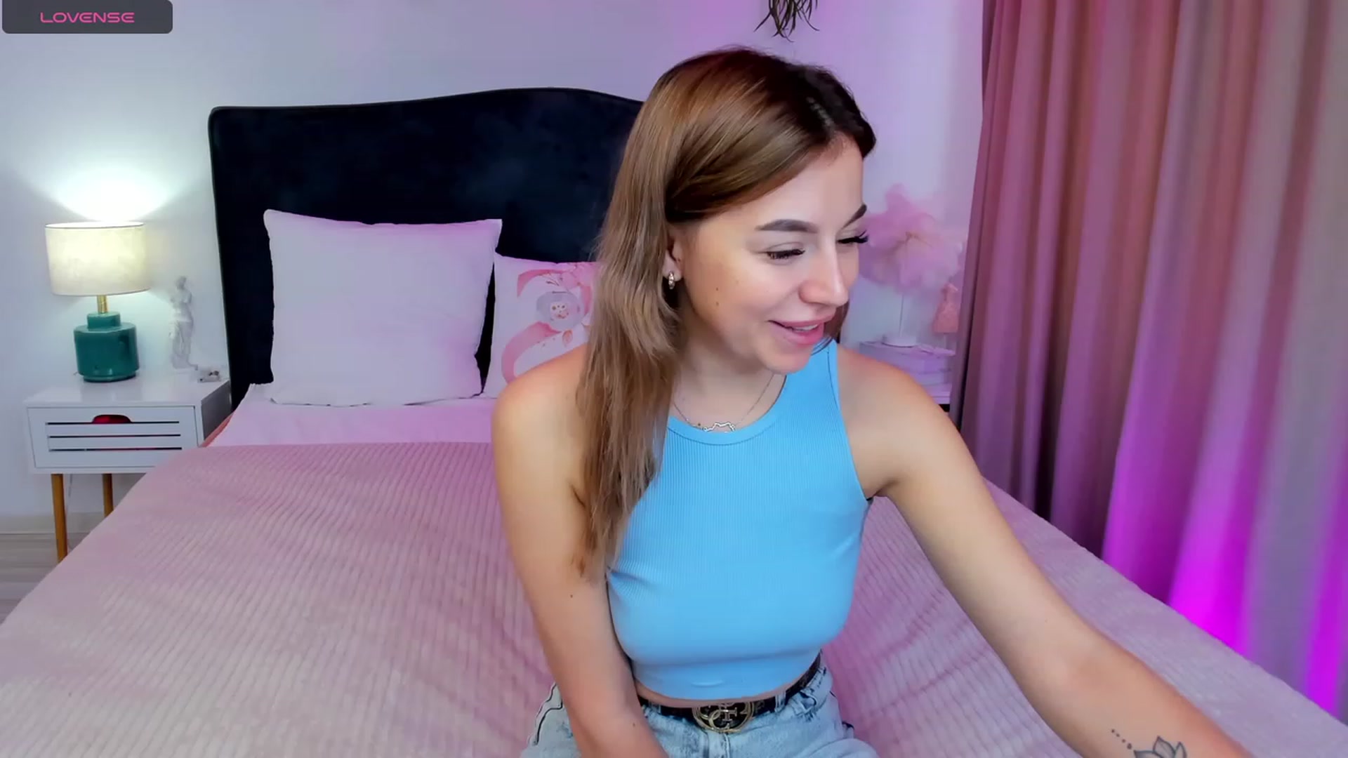 Gallery image thumbnail from SofiBloom's myfreecams stream on, 10/13/2023, 11:02 image 7 of 20