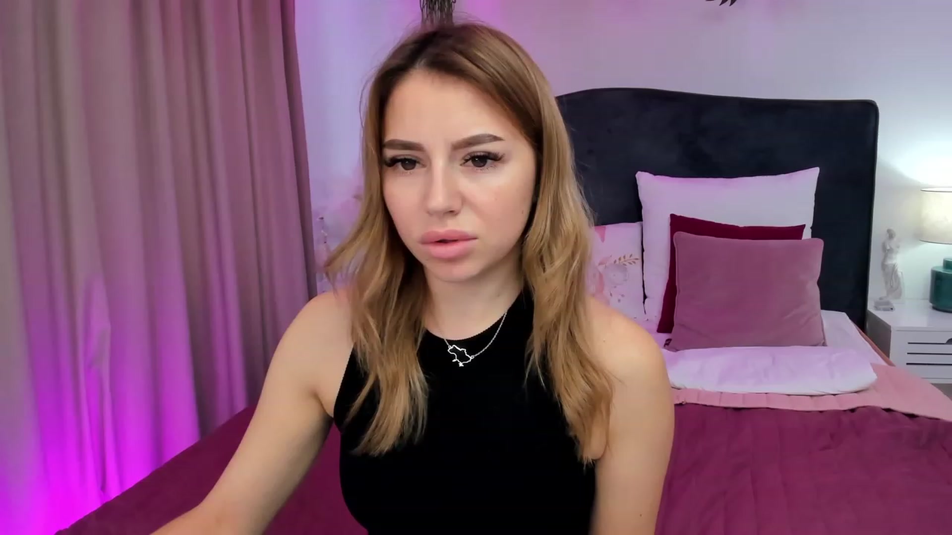 Gallery image thumbnail from SofiBloom's myfreecams stream on, 10/20/2023, 10:41 image 1 of 20