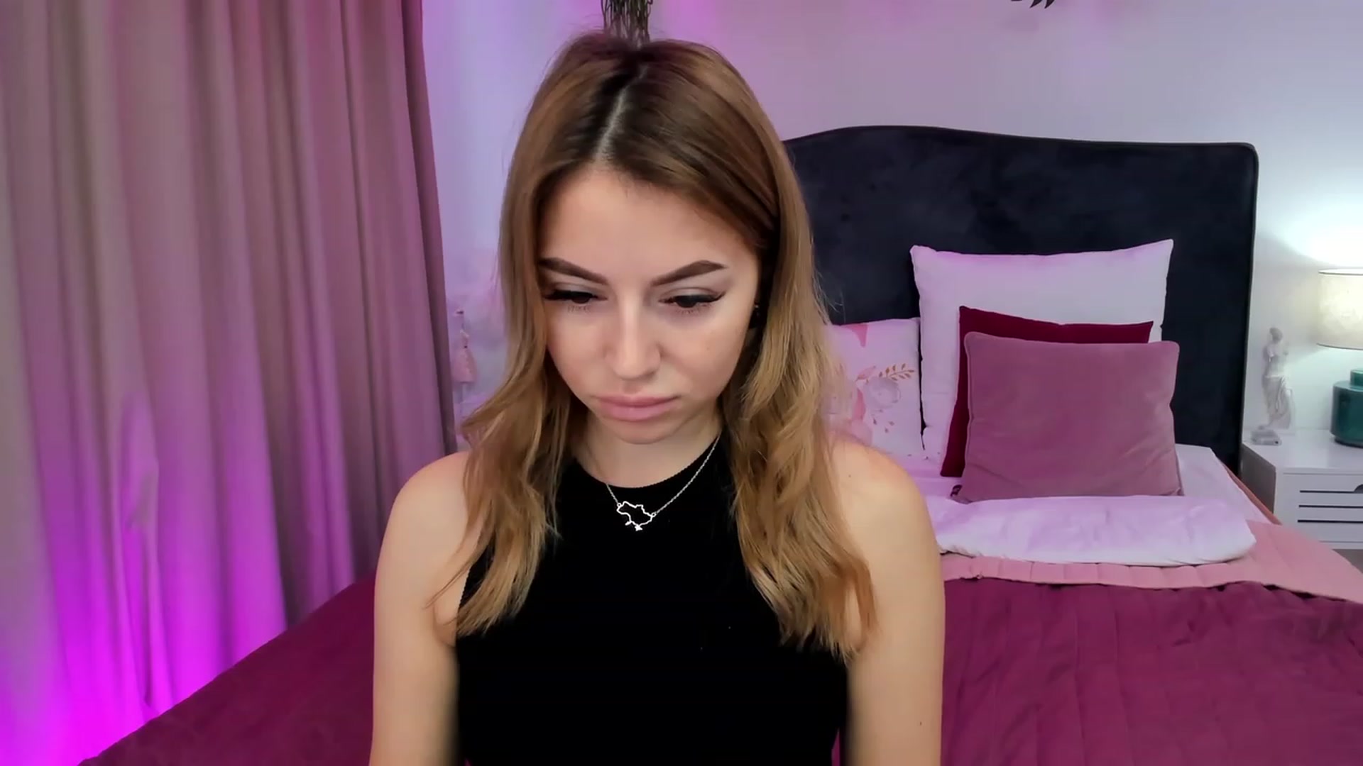 Gallery image thumbnail from SofiBloom's myfreecams stream on, 10/20/2023, 10:41 image 5 of 20
