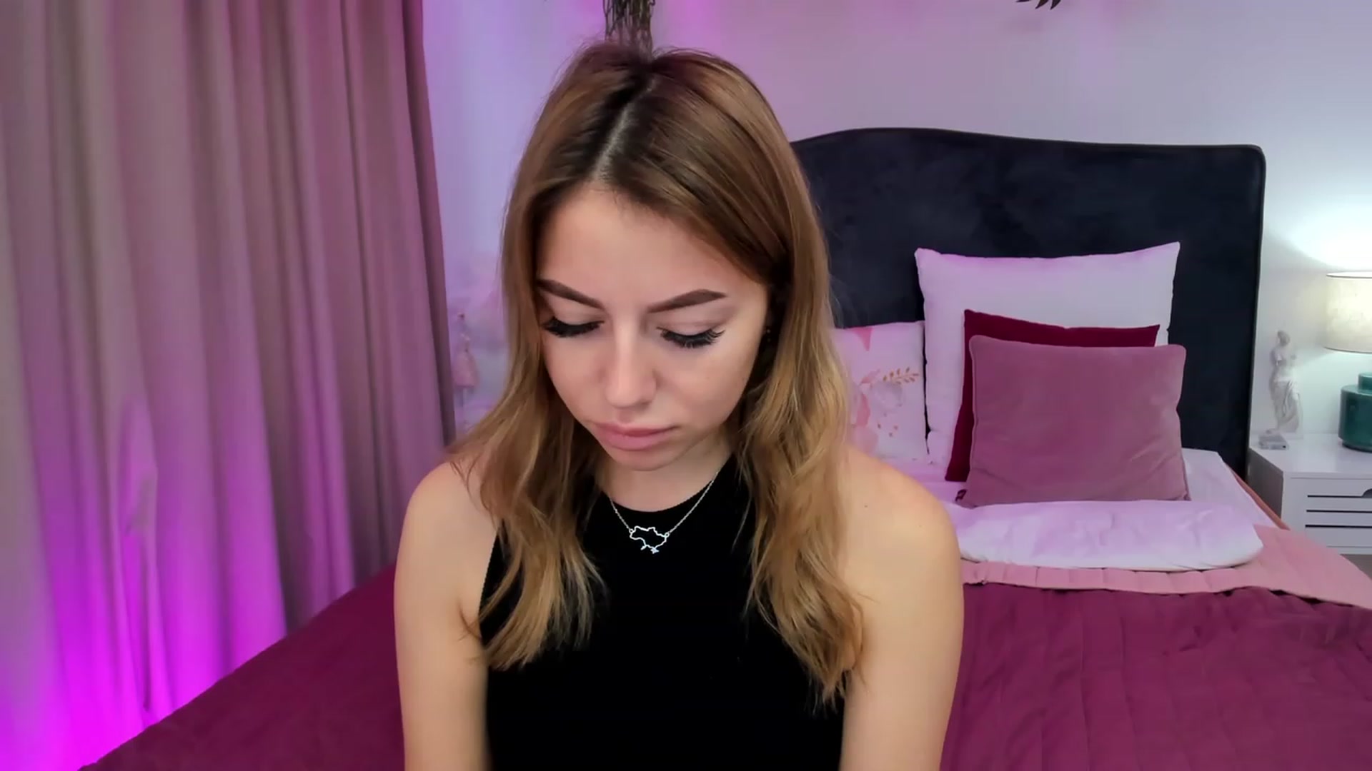 Gallery image thumbnail from SofiBloom's myfreecams stream on, 10/20/2023, 10:41 image 2 of 20