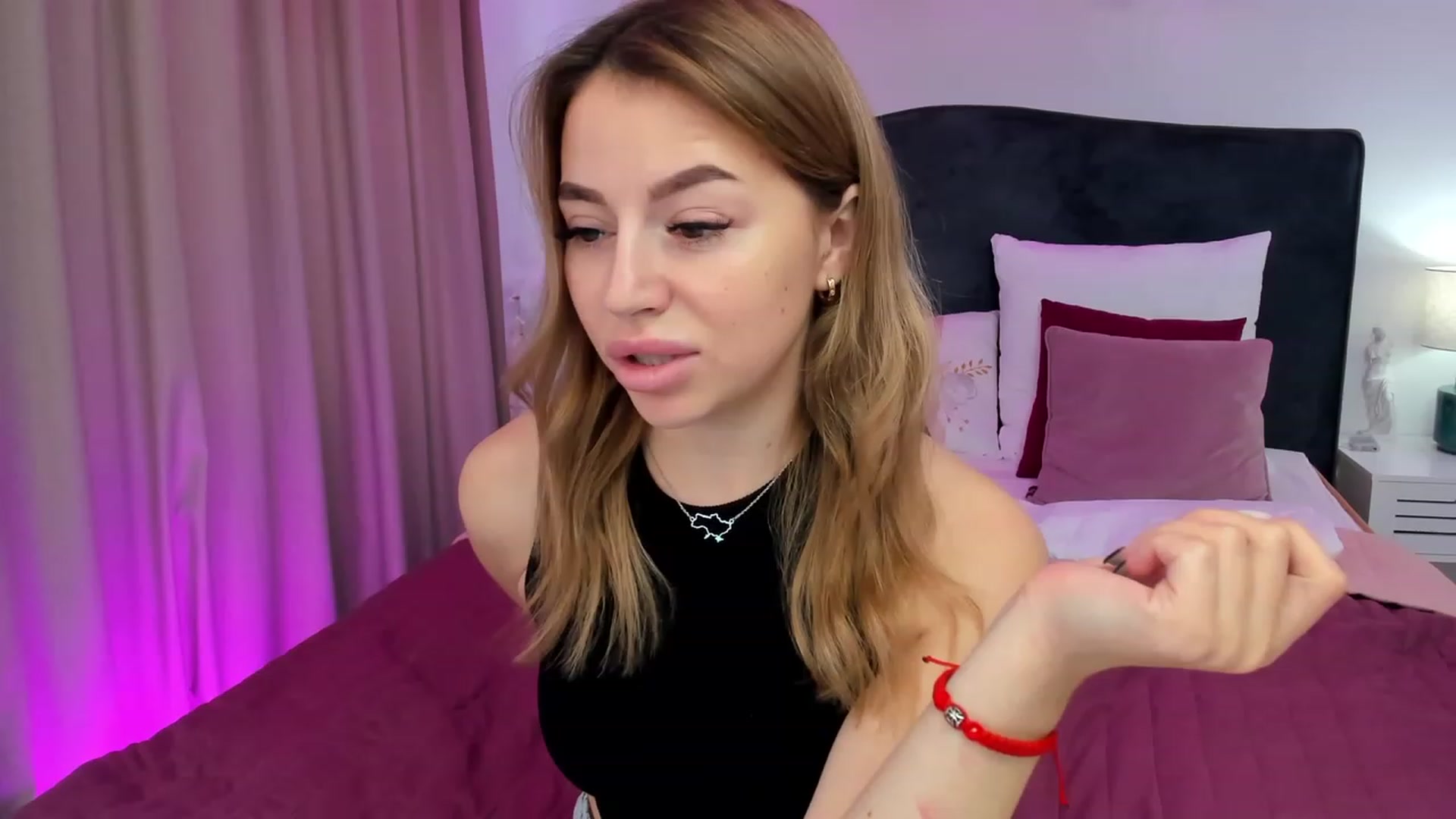 Gallery image thumbnail from SofiBloom's myfreecams stream on, 10/20/2023, 10:41 image 11 of 20