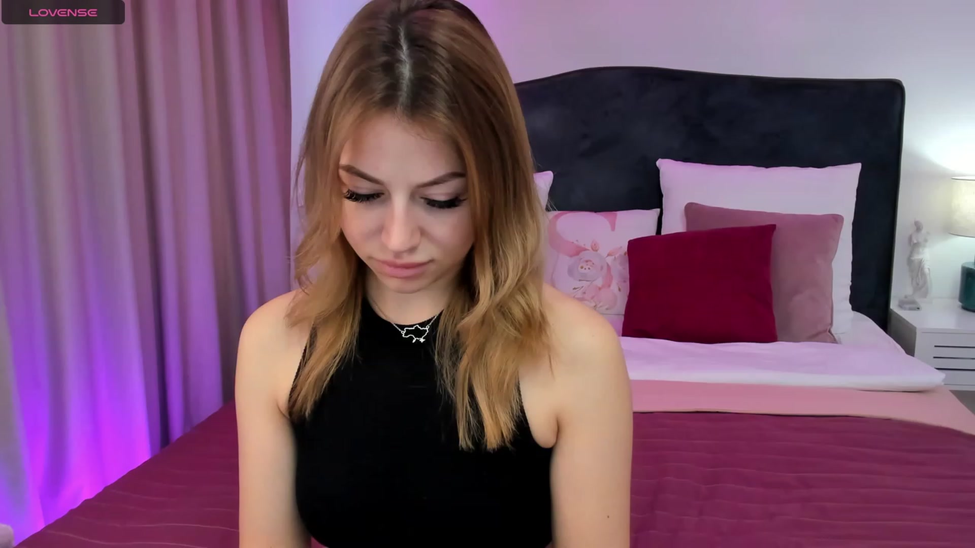 Gallery image thumbnail from SofiBloom's myfreecams stream on, 10/22/2023, 09:53 image 18 of 20