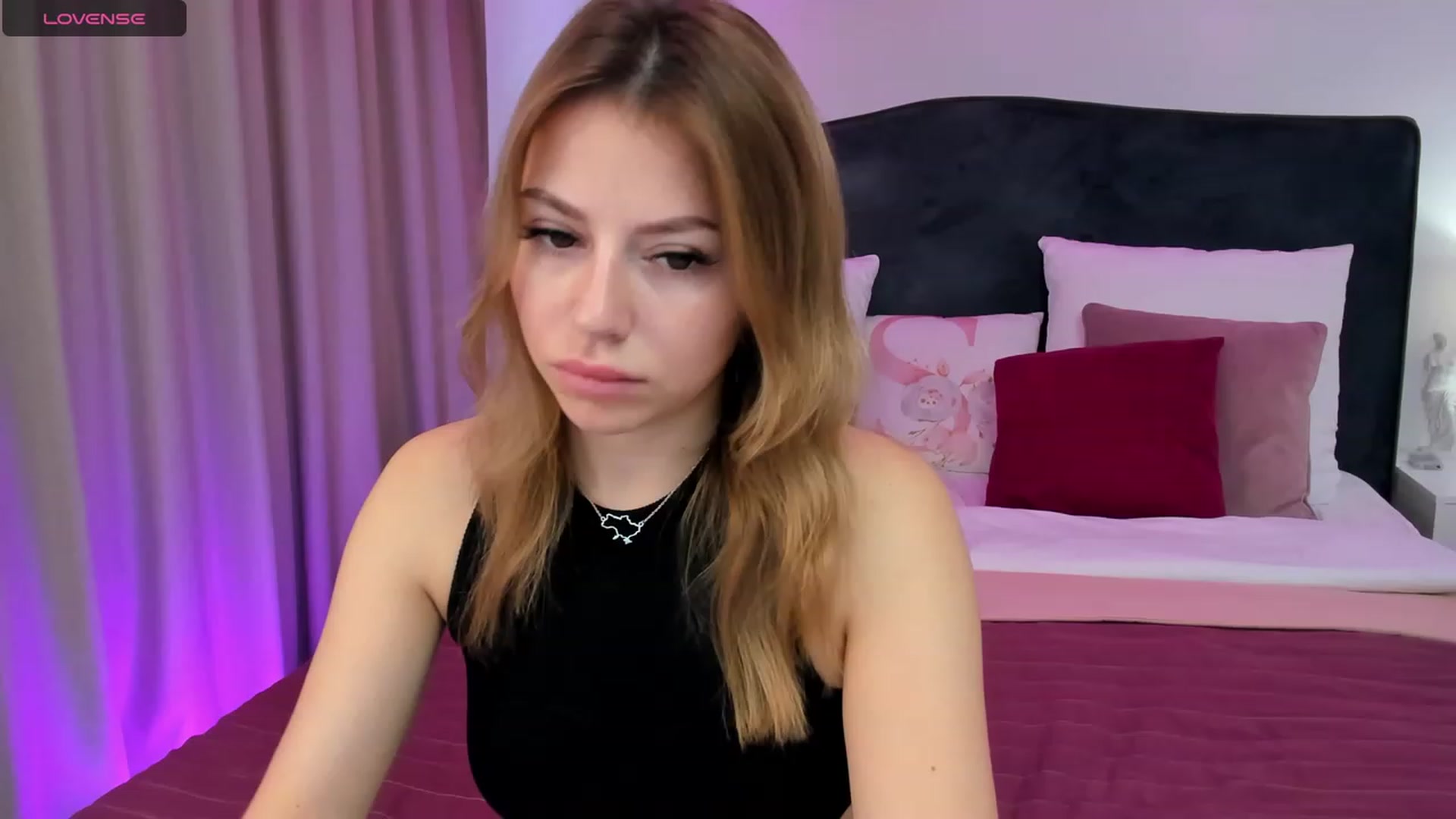 Gallery image thumbnail from SofiBloom's myfreecams stream on, 10/22/2023, 09:53 image 1 of 20