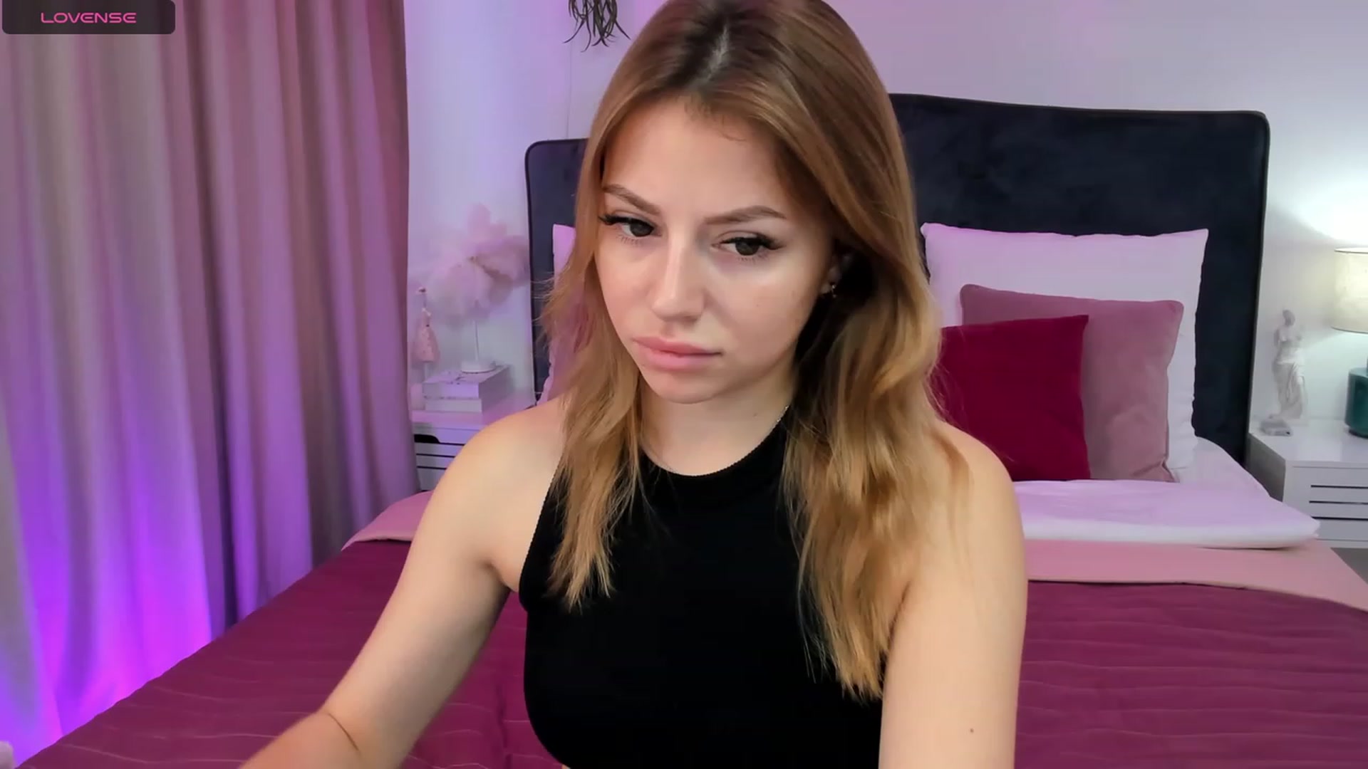 Gallery image thumbnail from SofiBloom's myfreecams stream on, 10/22/2023, 10:46 image 1 of 20