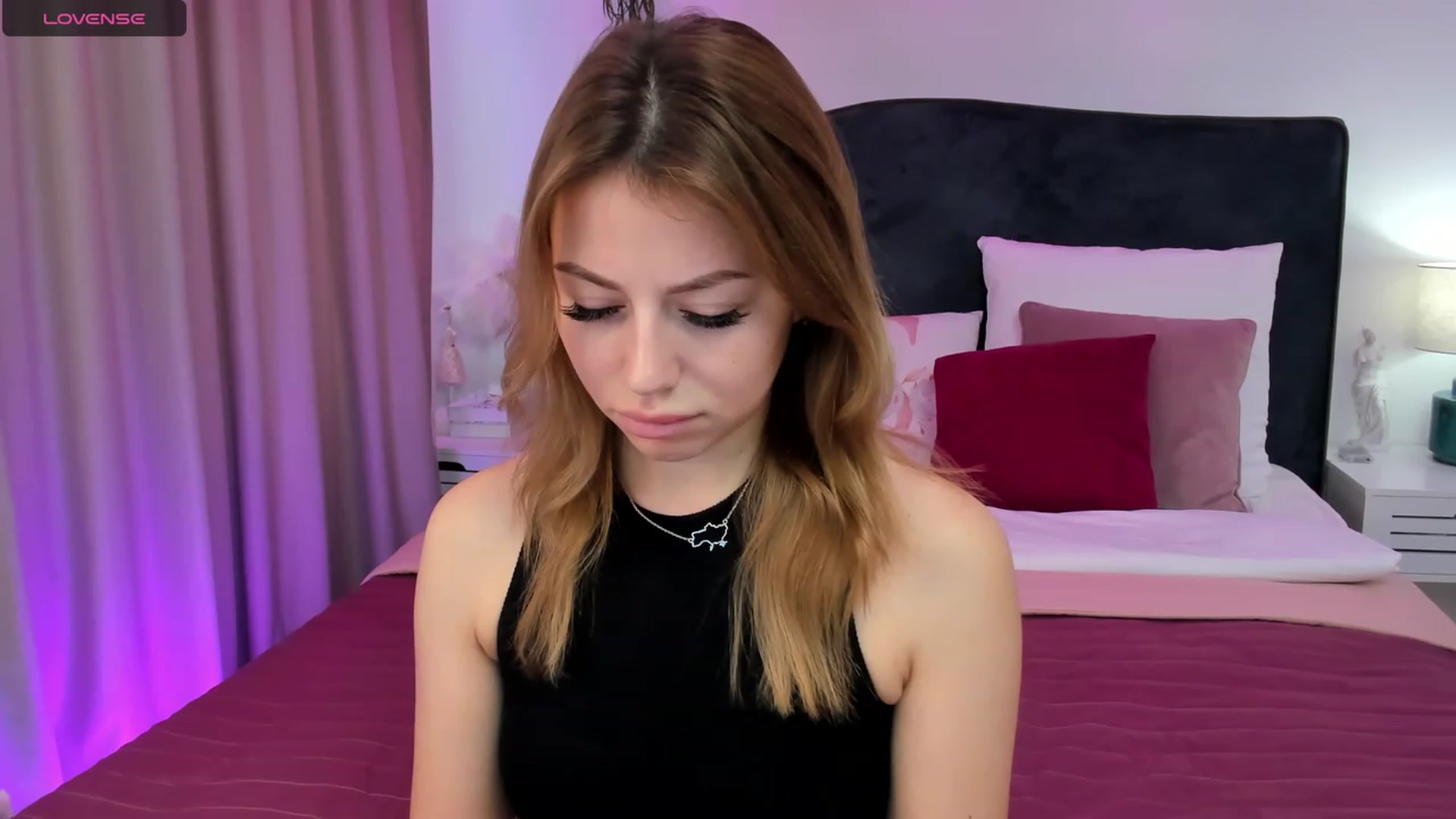 Gallery image thumbnail from SofiBloom's myfreecams stream on, 10/22/2023, 10:46 image 13 of 20