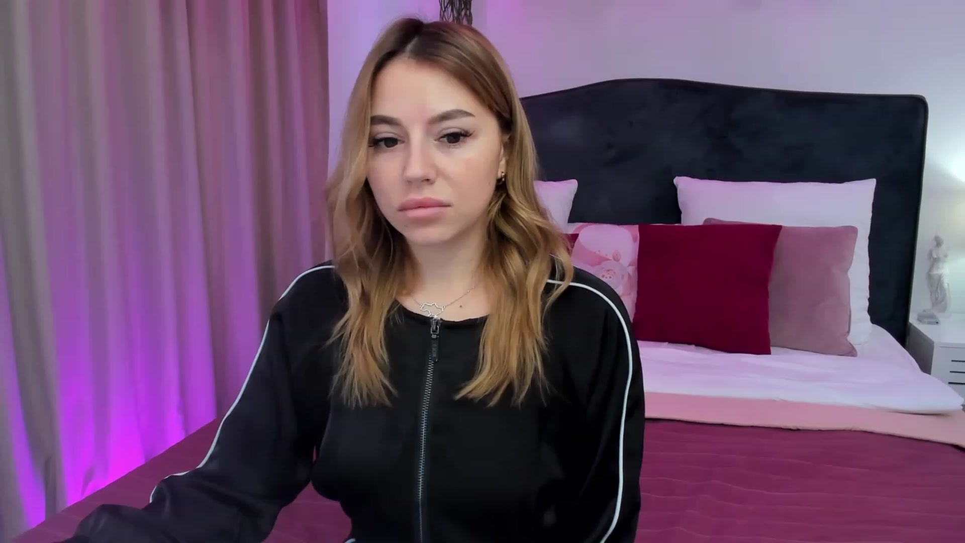 Gallery image thumbnail from SofiBloom's myfreecams stream on, 10/24/2023, 11:57 image 11 of 20