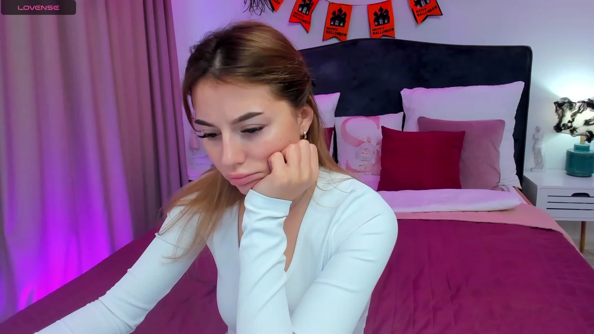 Gallery image thumbnail from SofiBloom's myfreecams stream on, 10/27/2023, 11:59 image 10 of 20