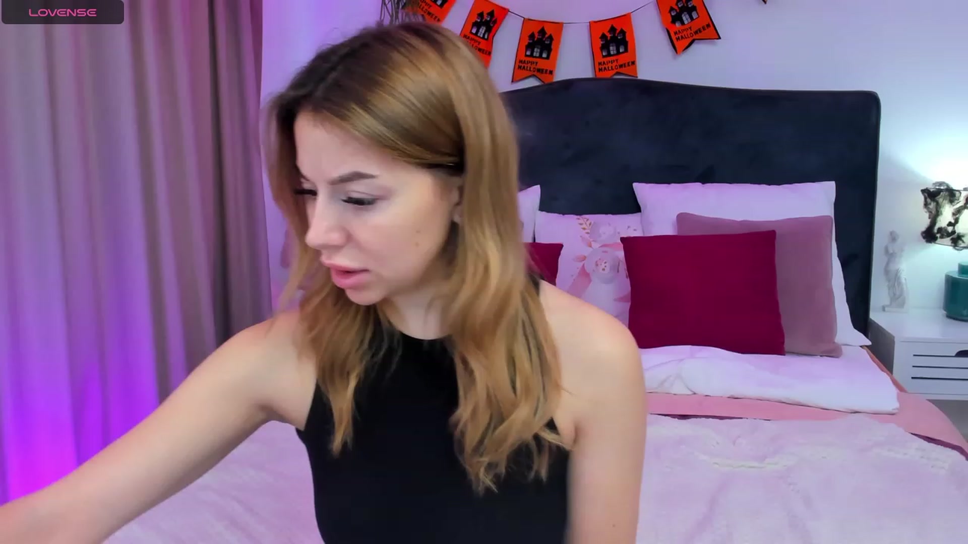 Gallery image thumbnail from SofiBloom's myfreecams stream on, 10/28/2023, 09:04 image 2 of 20